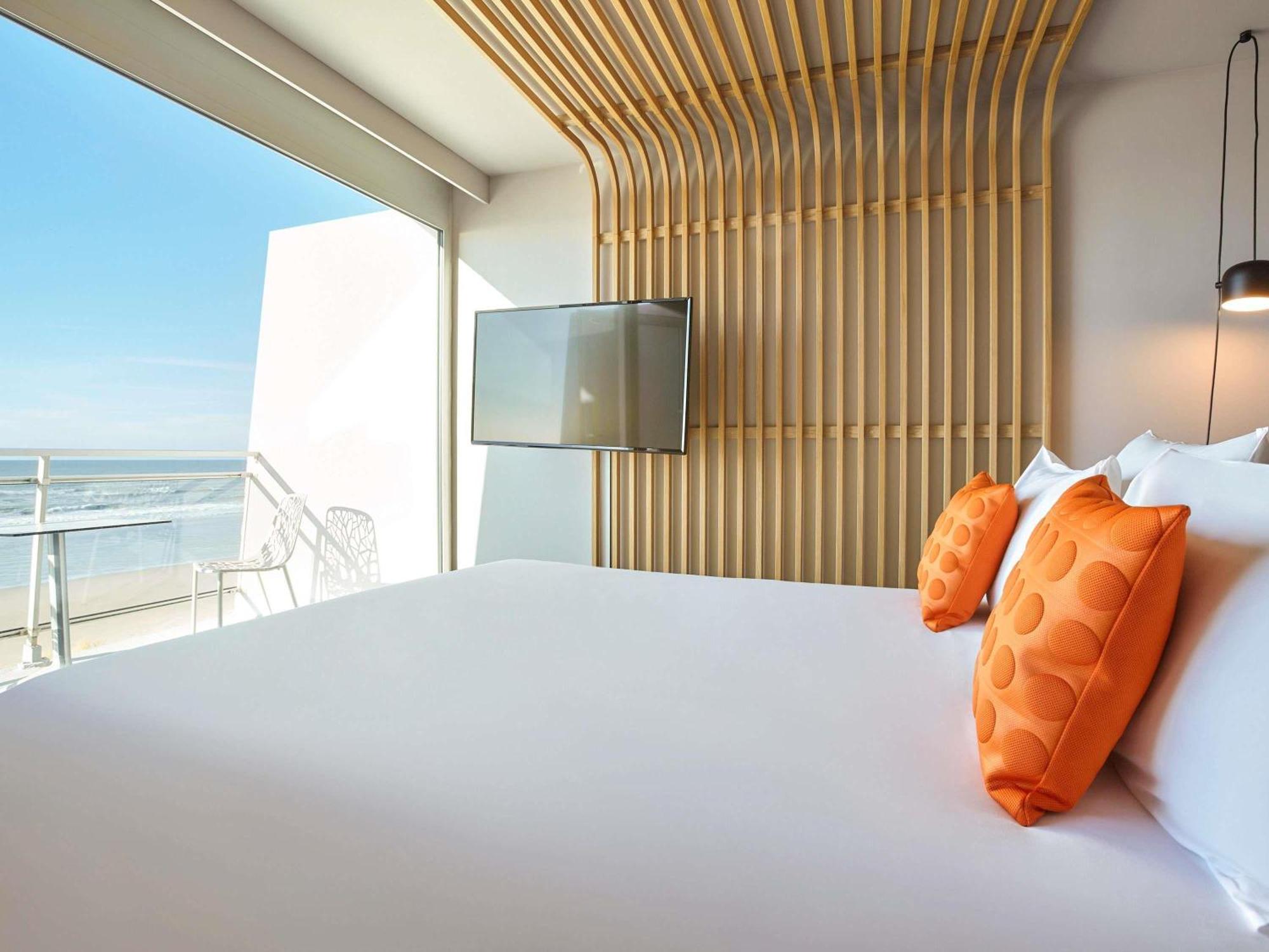 Executive Kamer met Balkon, Tweepersoonsbed, Slaapbank en Uitzicht op Zee