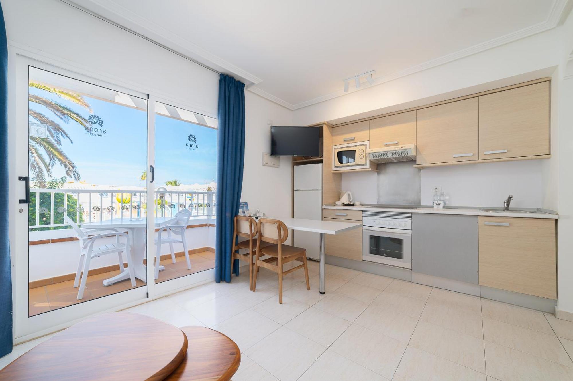 Apartment mit 1 Schlafzimmer (2 Erwachsene + 2 Kinder)