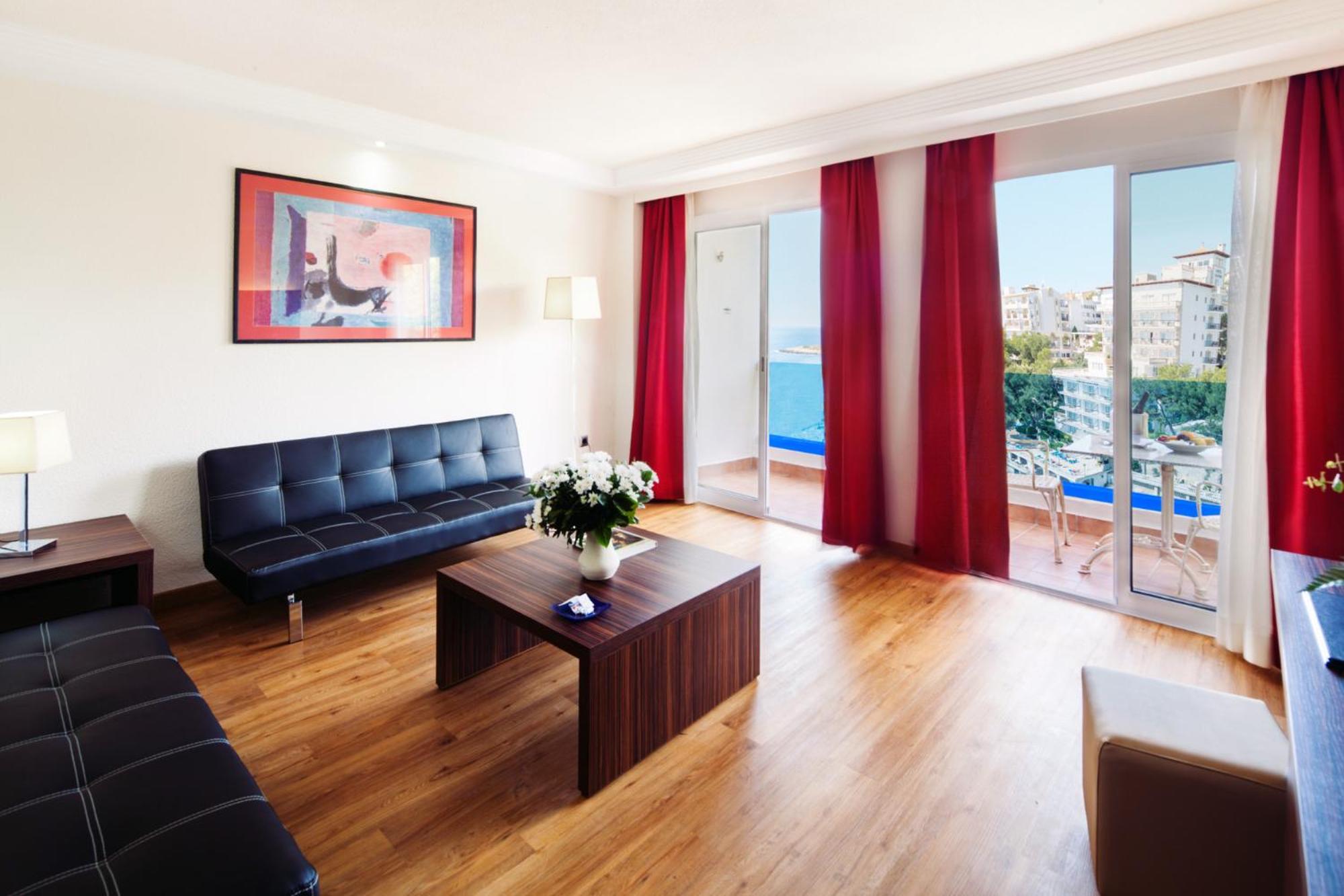 Junior Suite mit seitlichem Meerblick