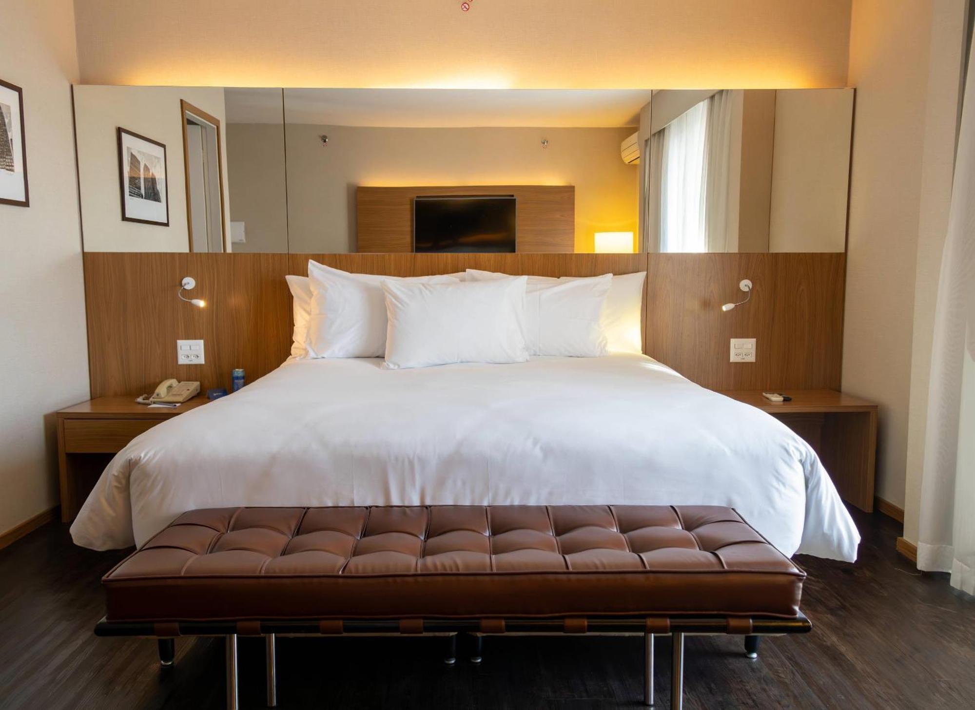 Quarto Superior com Cama King-size
