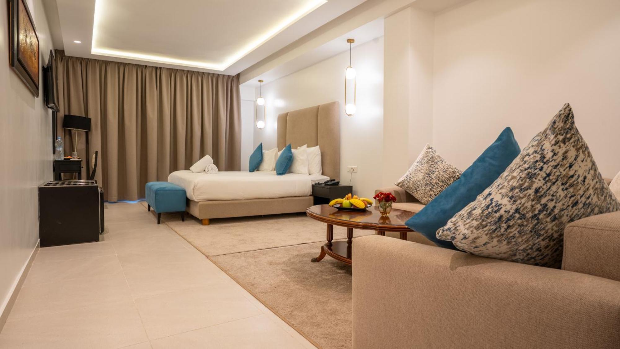 Mini Suite (2 Adults)