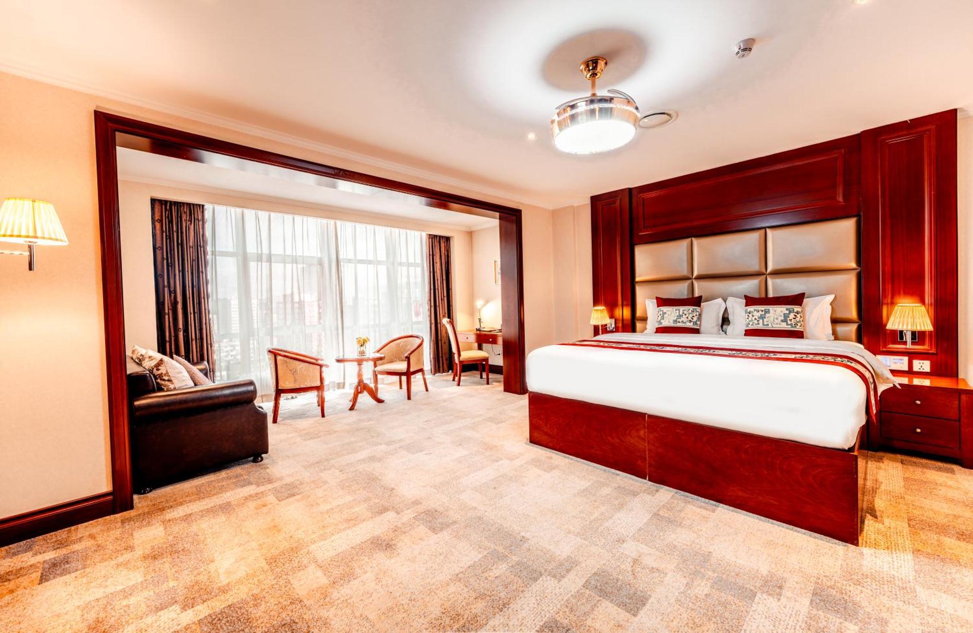 Deluxe King Room