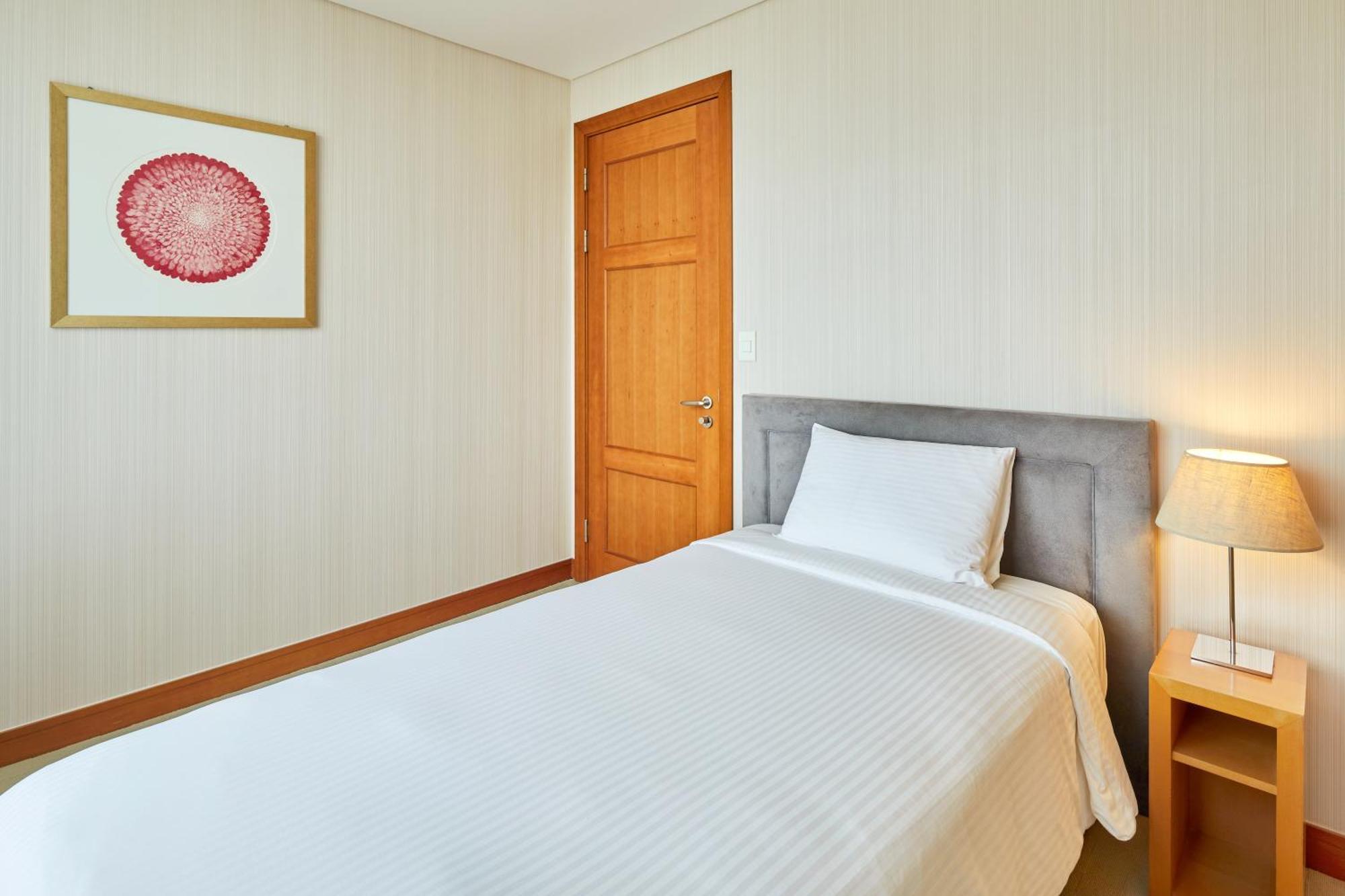 Executive Two-Bedroom Suite,1739394226:JPEG