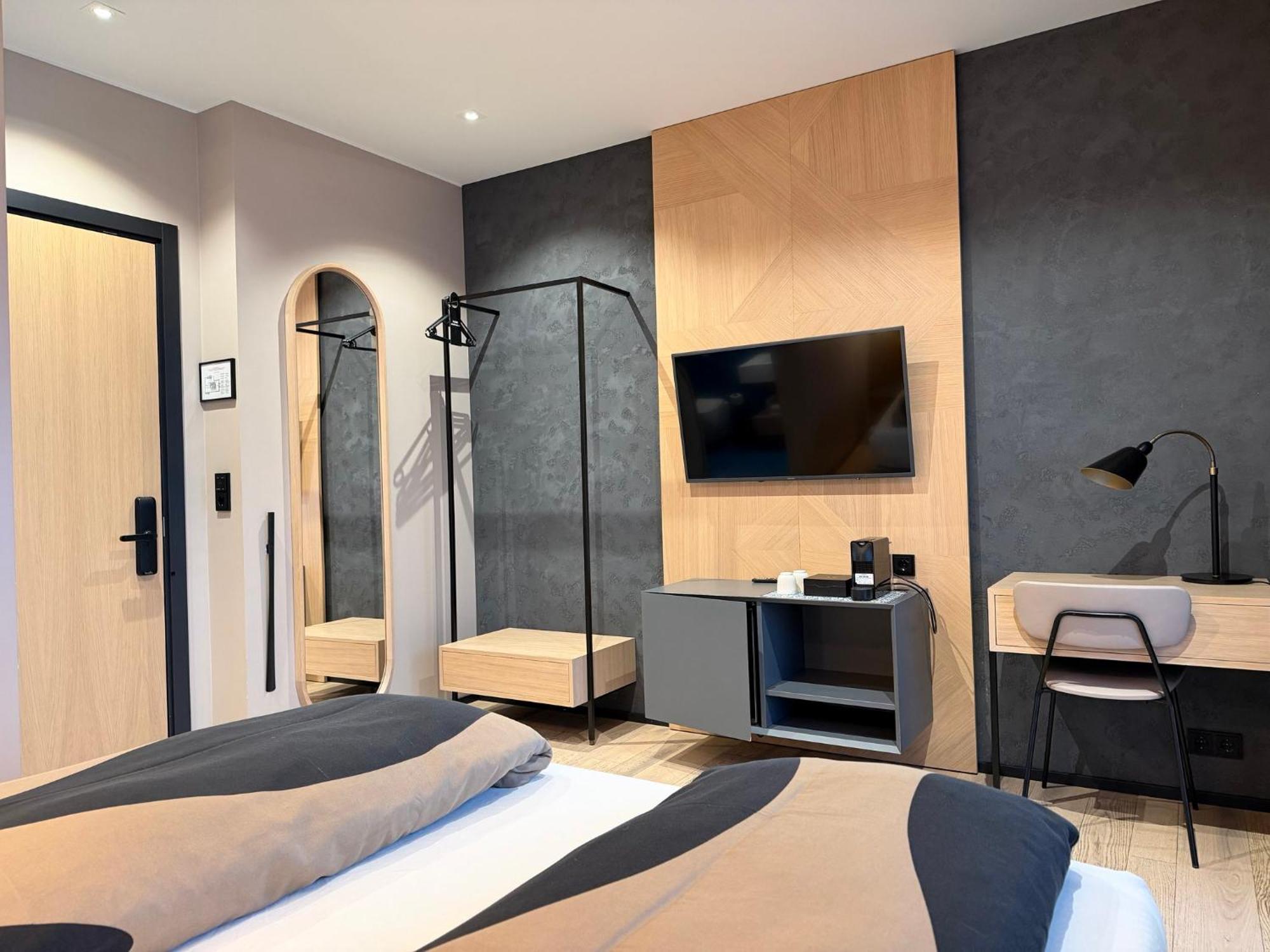 Double Room Balcony,1636762042:JPEG