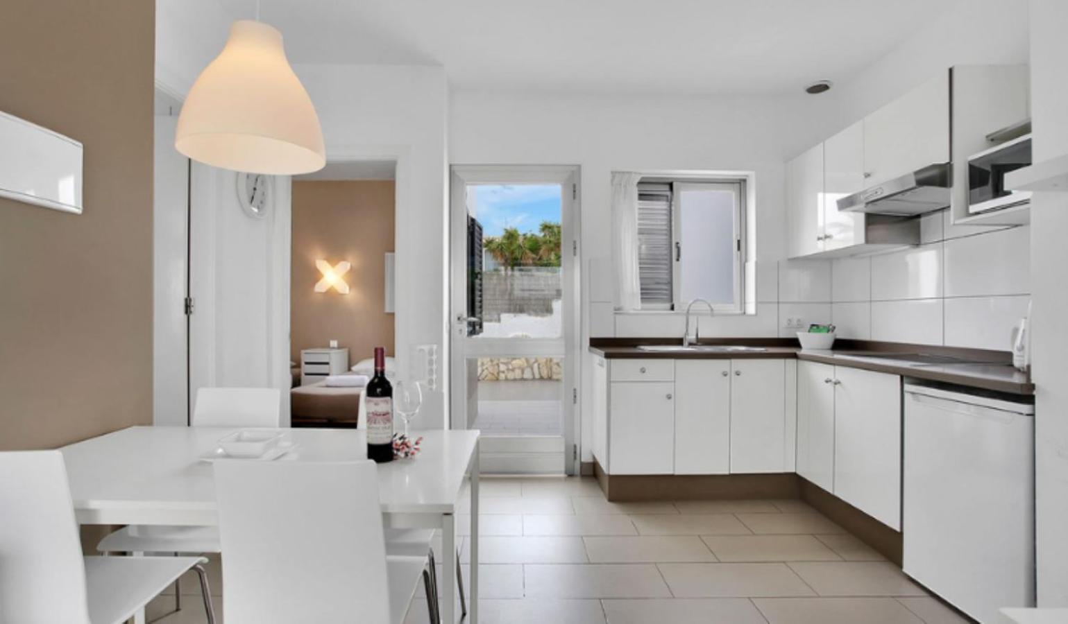Apartamento con vistas a la piscina