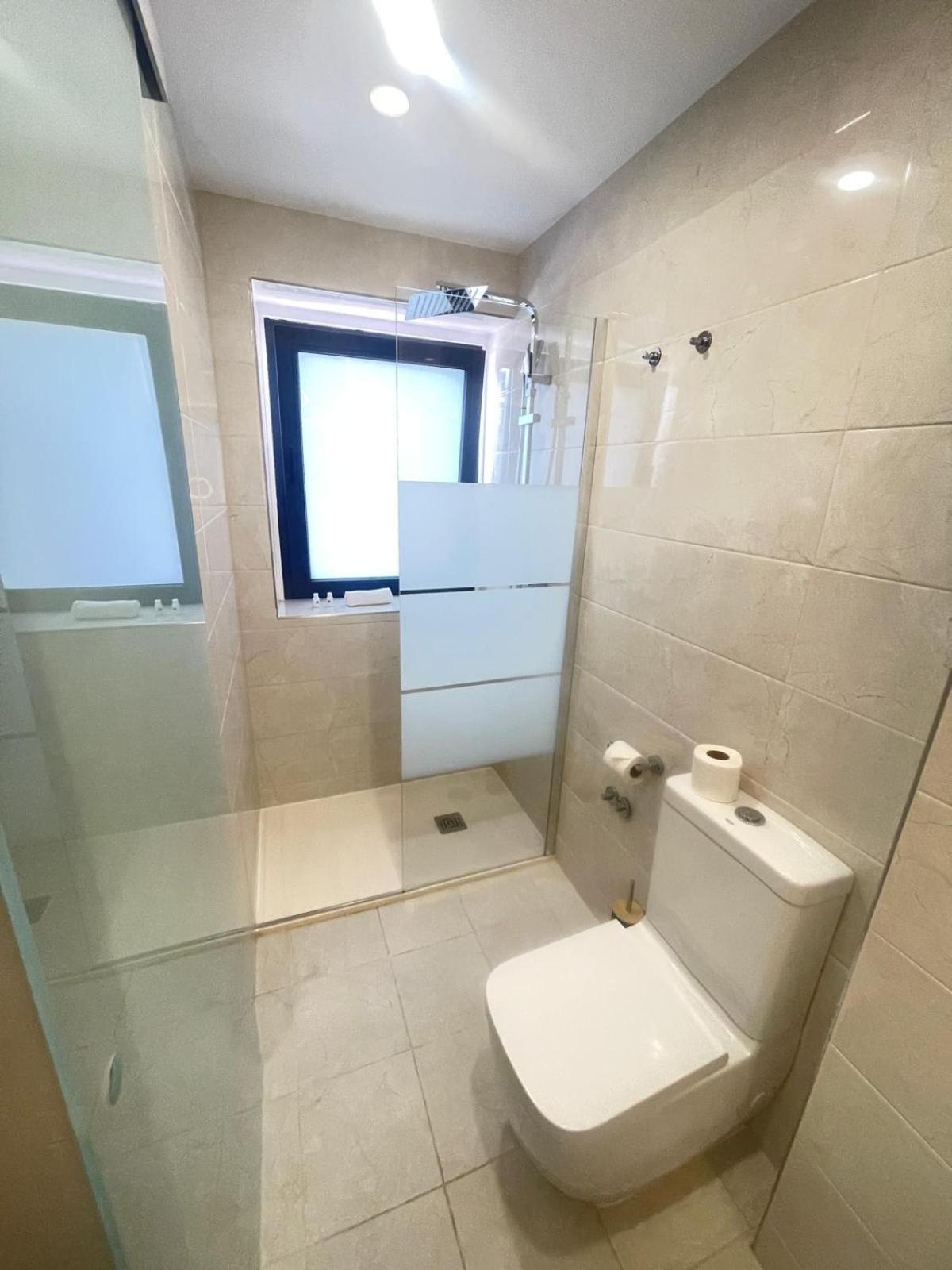 Single Room,1742570527:JPEG