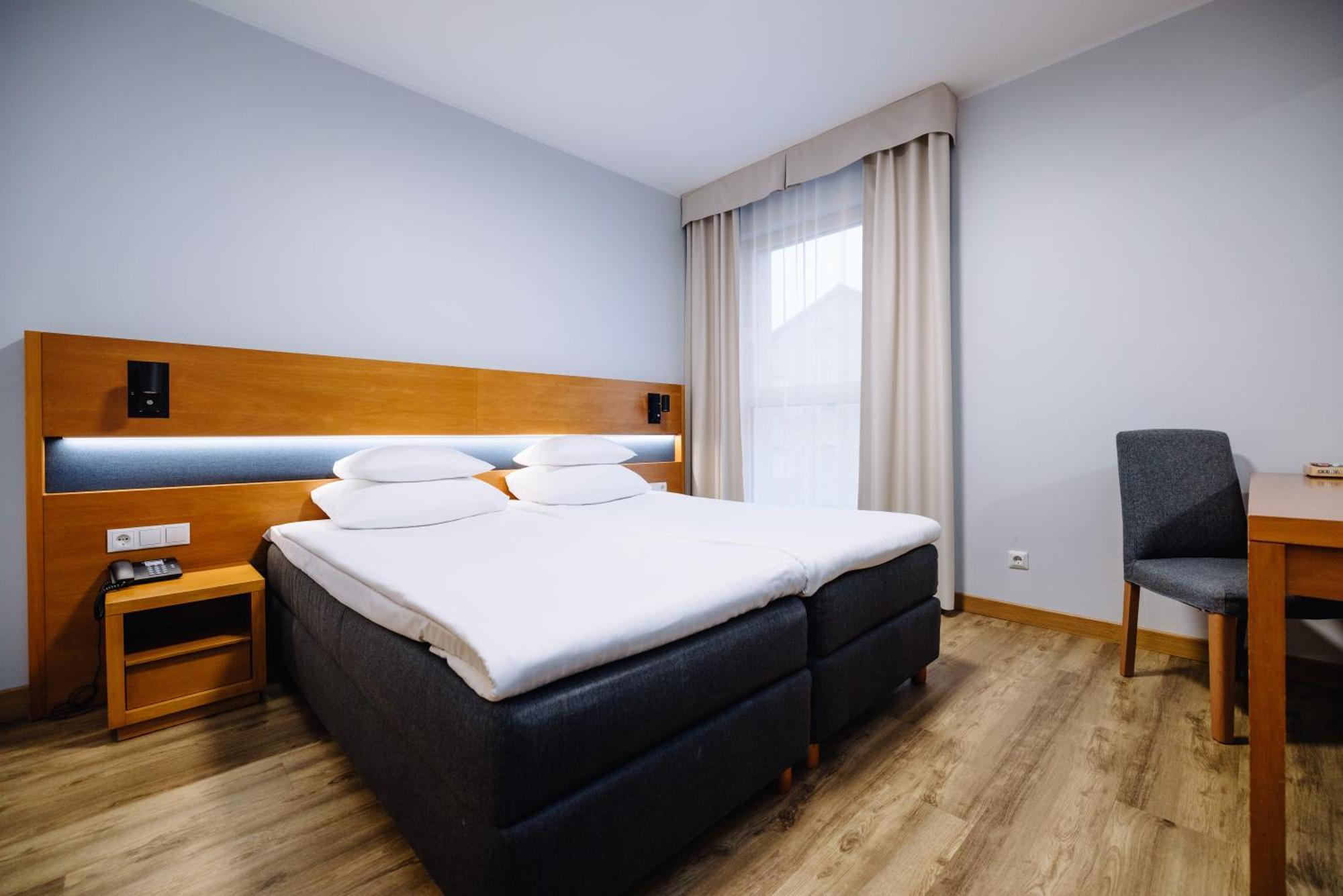 Standard Double Room,1742571842:JPEG