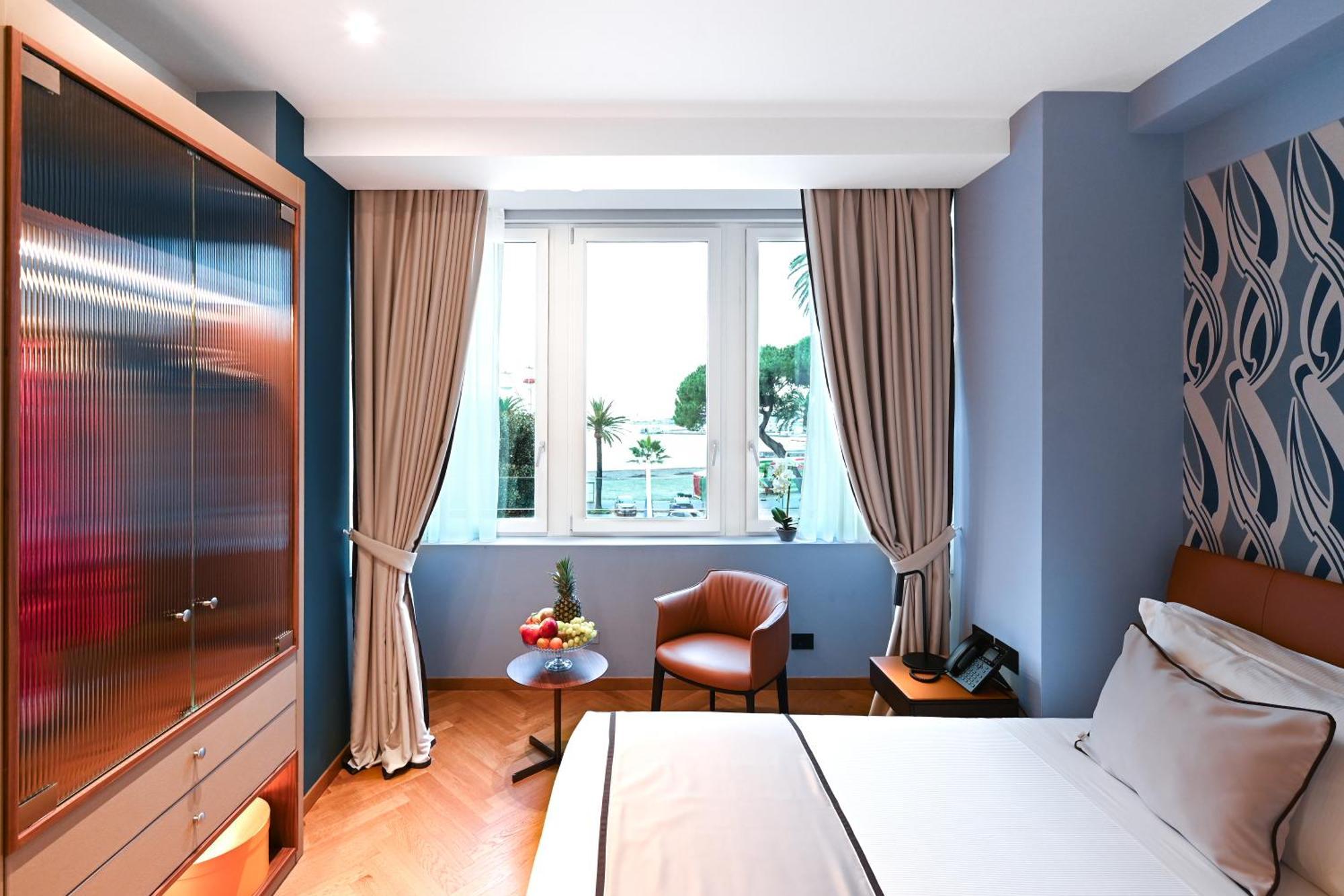Deluxe Tweepersoonskamer met 1 of 2 Bedden en Uitzicht op Zee