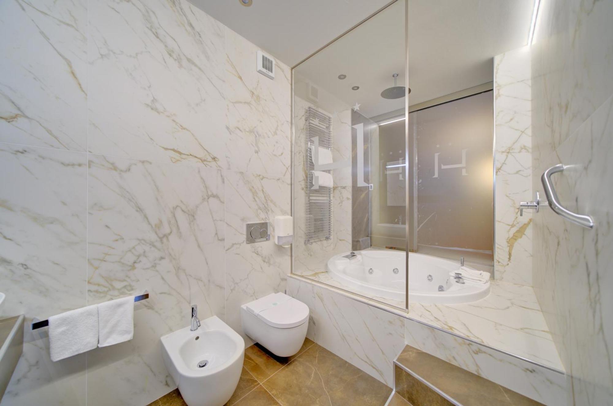 Suite Lit King-Size avec Baignoire Spa