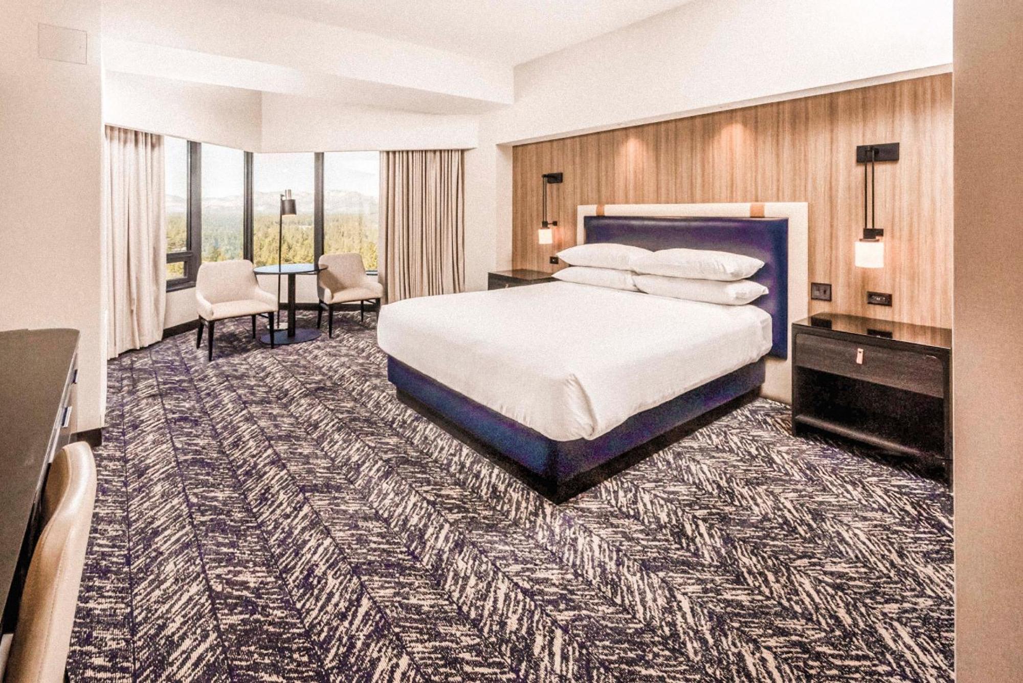 Romulus View Room 1 King,1742622939:JPEG