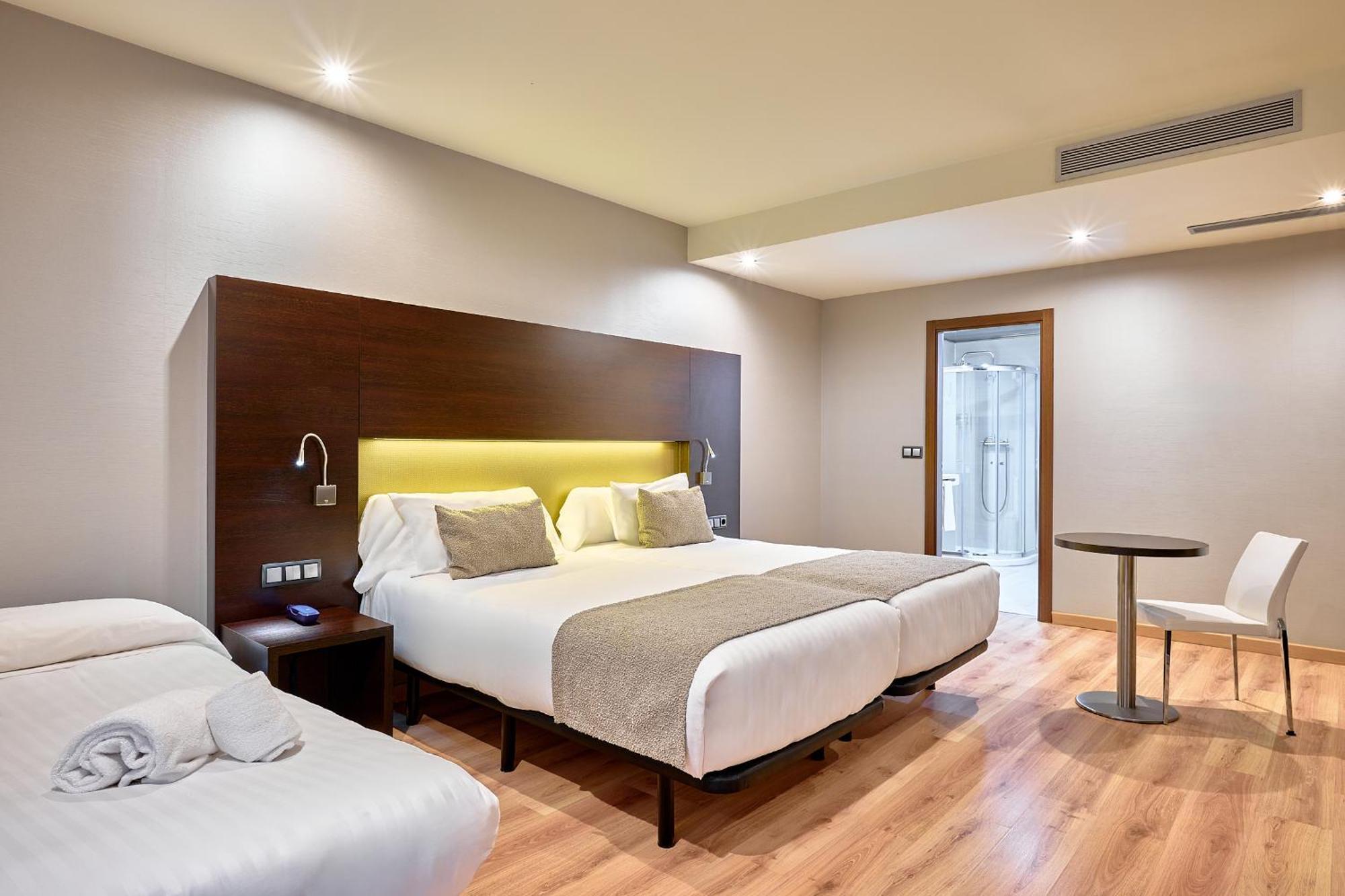 Triple Room,1742650535:JPEG