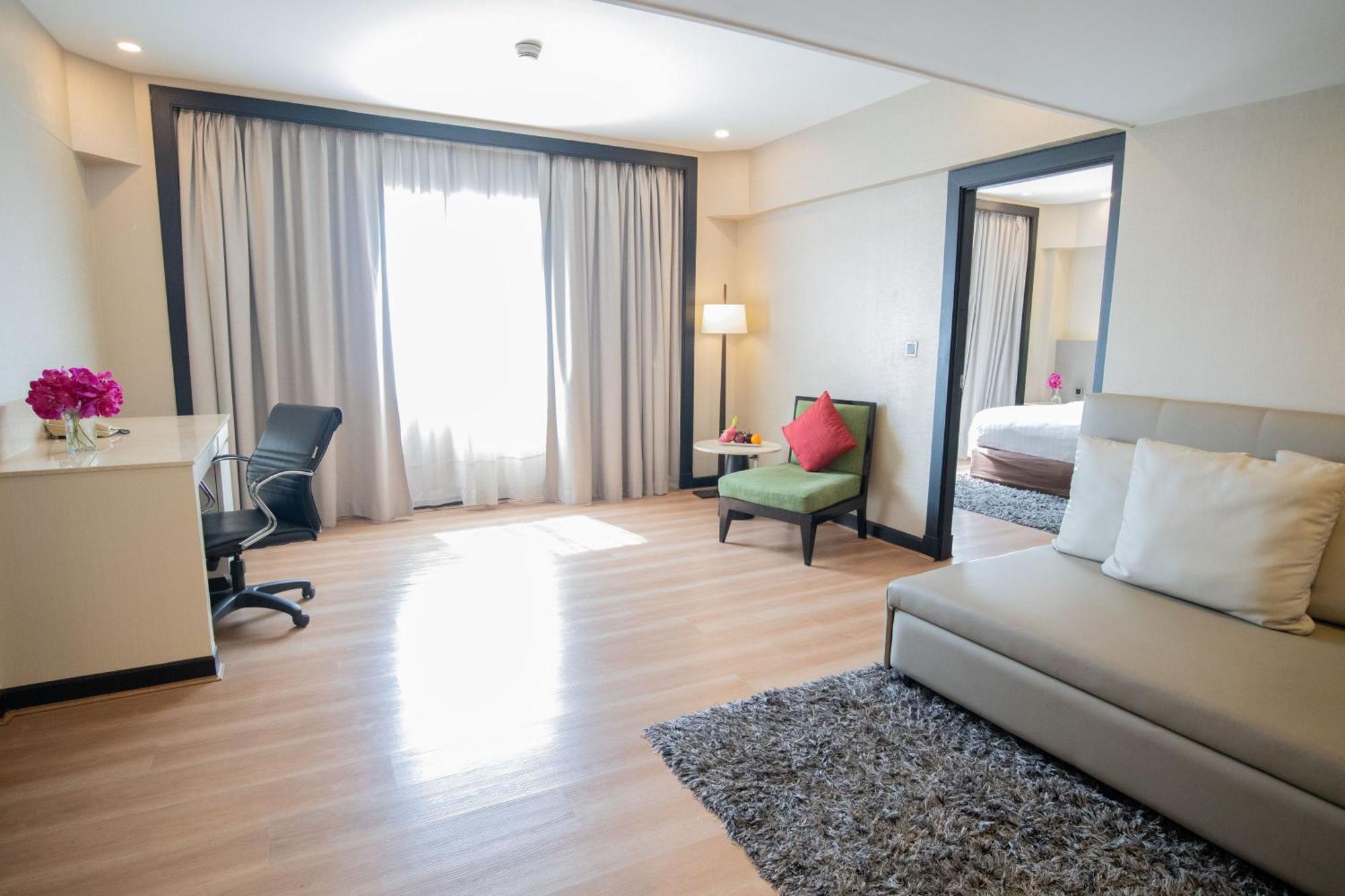 Suite met Kingsize Bed en Uitzicht op de Rivier