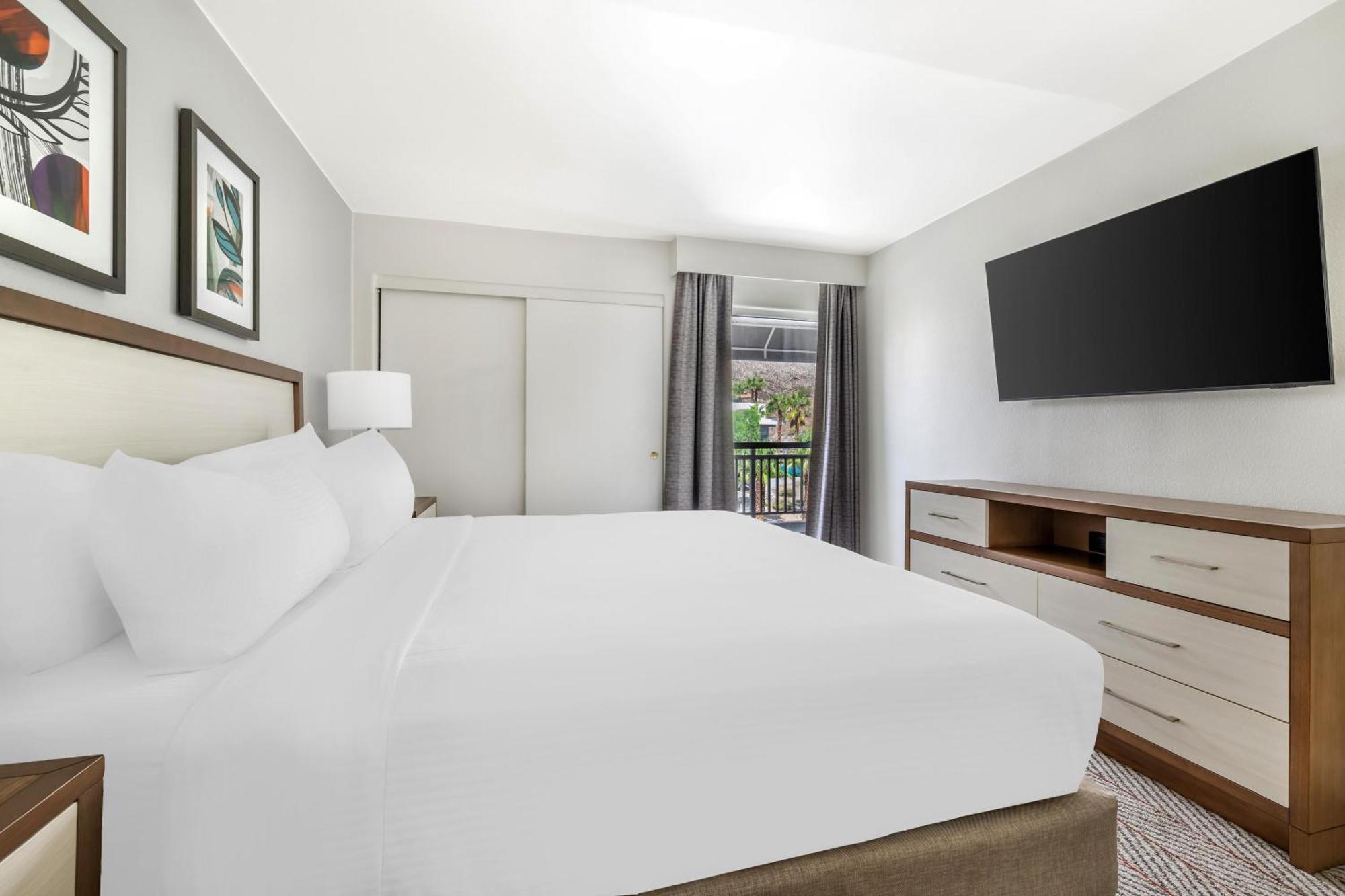 Suite mit 1 Schlafzimmer mit Kingsize-Bett und Balkon