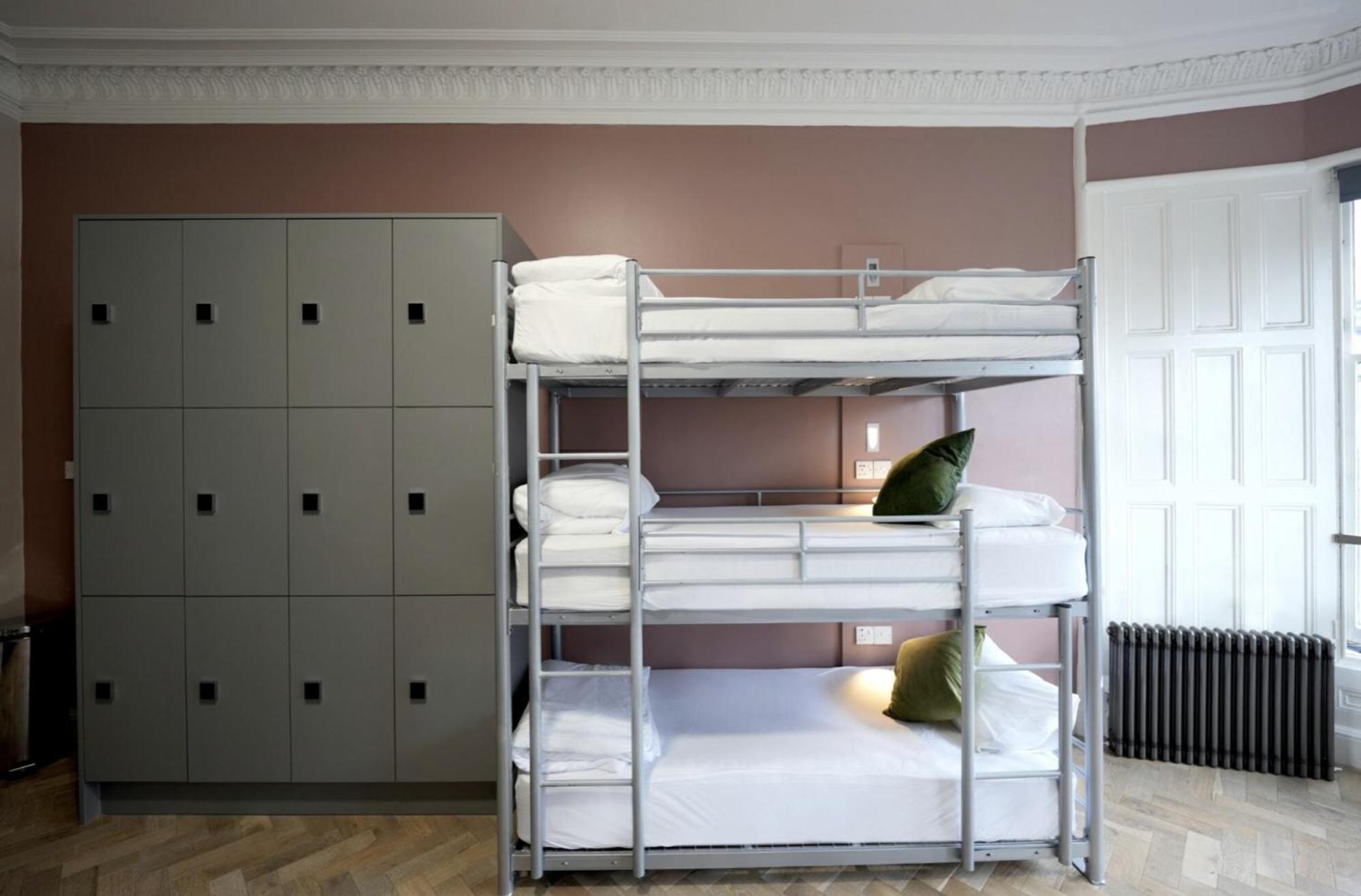 Mixed Dormitory Room
