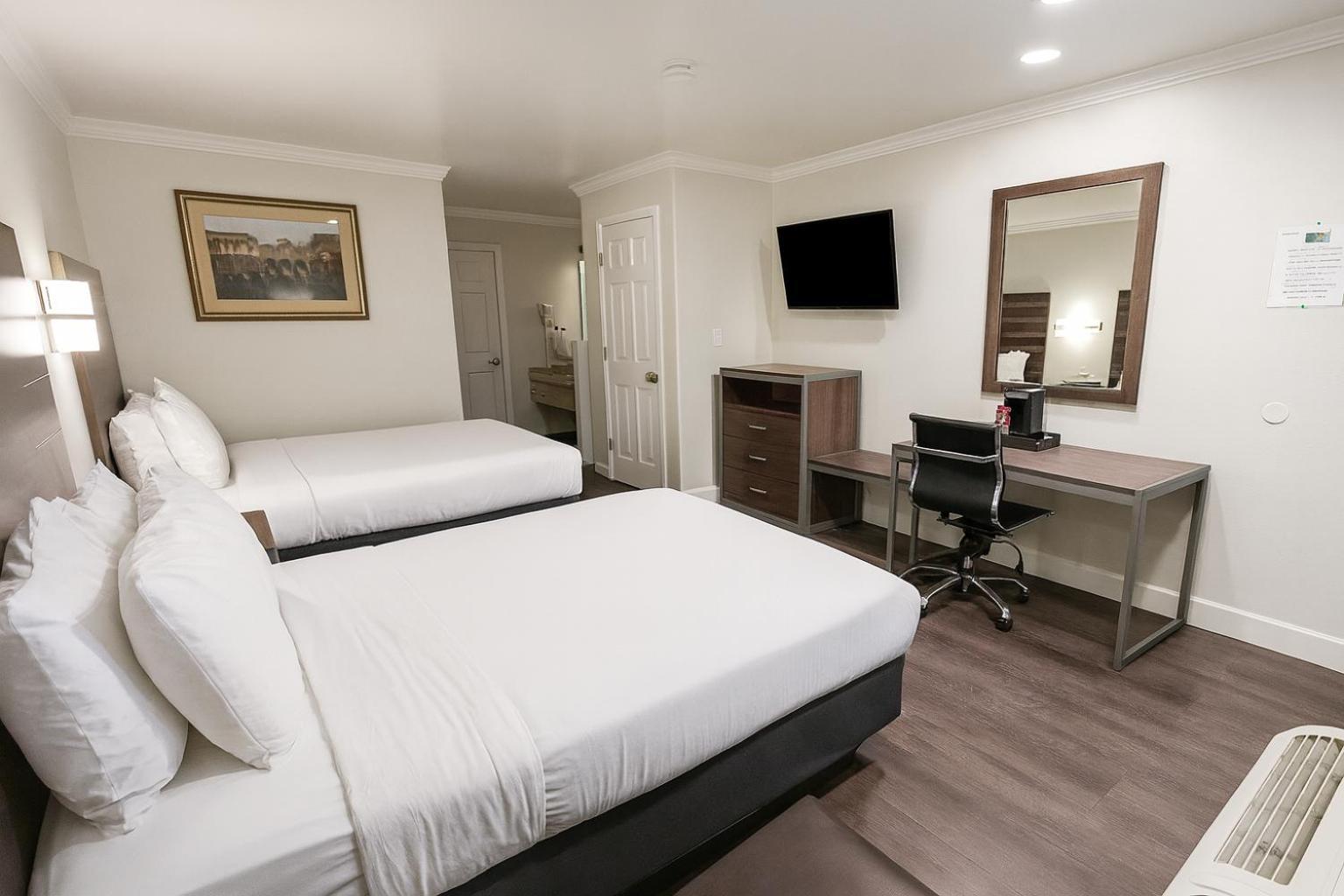 Chambre avec 2 Lits Queen-Size - Accessible aux Personnes à Mobilité Réduite