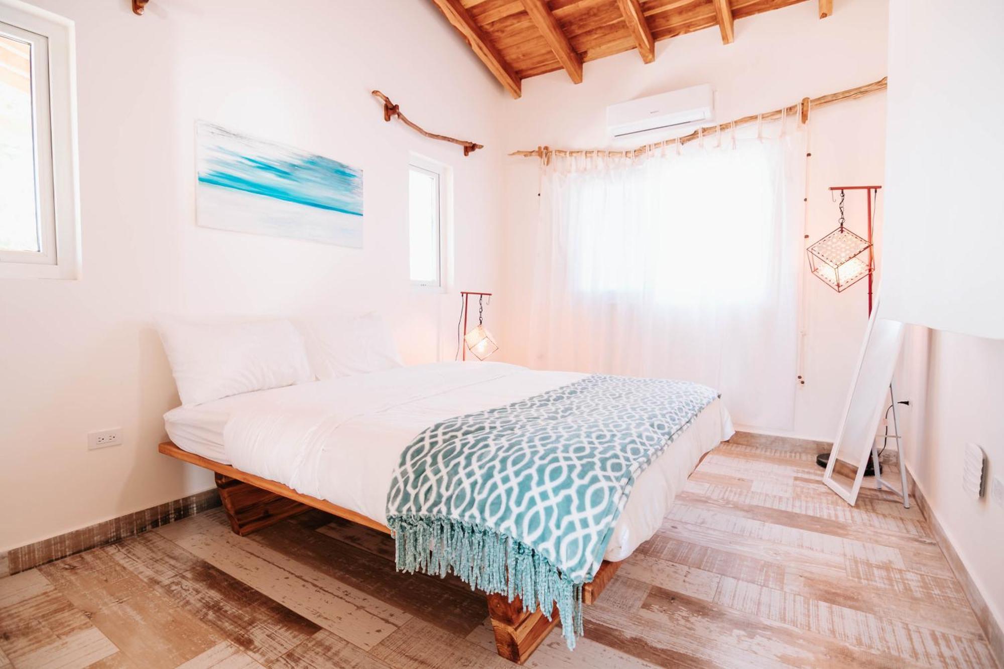 Apartamento de 2 Quartos com Varanda e Vista do Mar