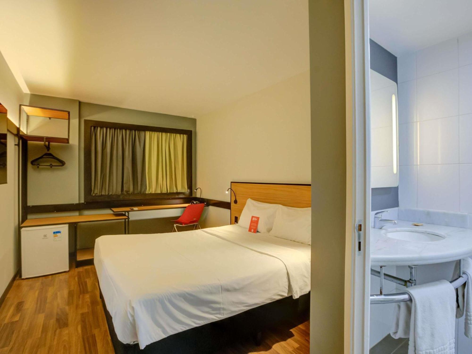 Quarto Standard com 1 Cama de Casal e 1 Cama Extra para Crianças
