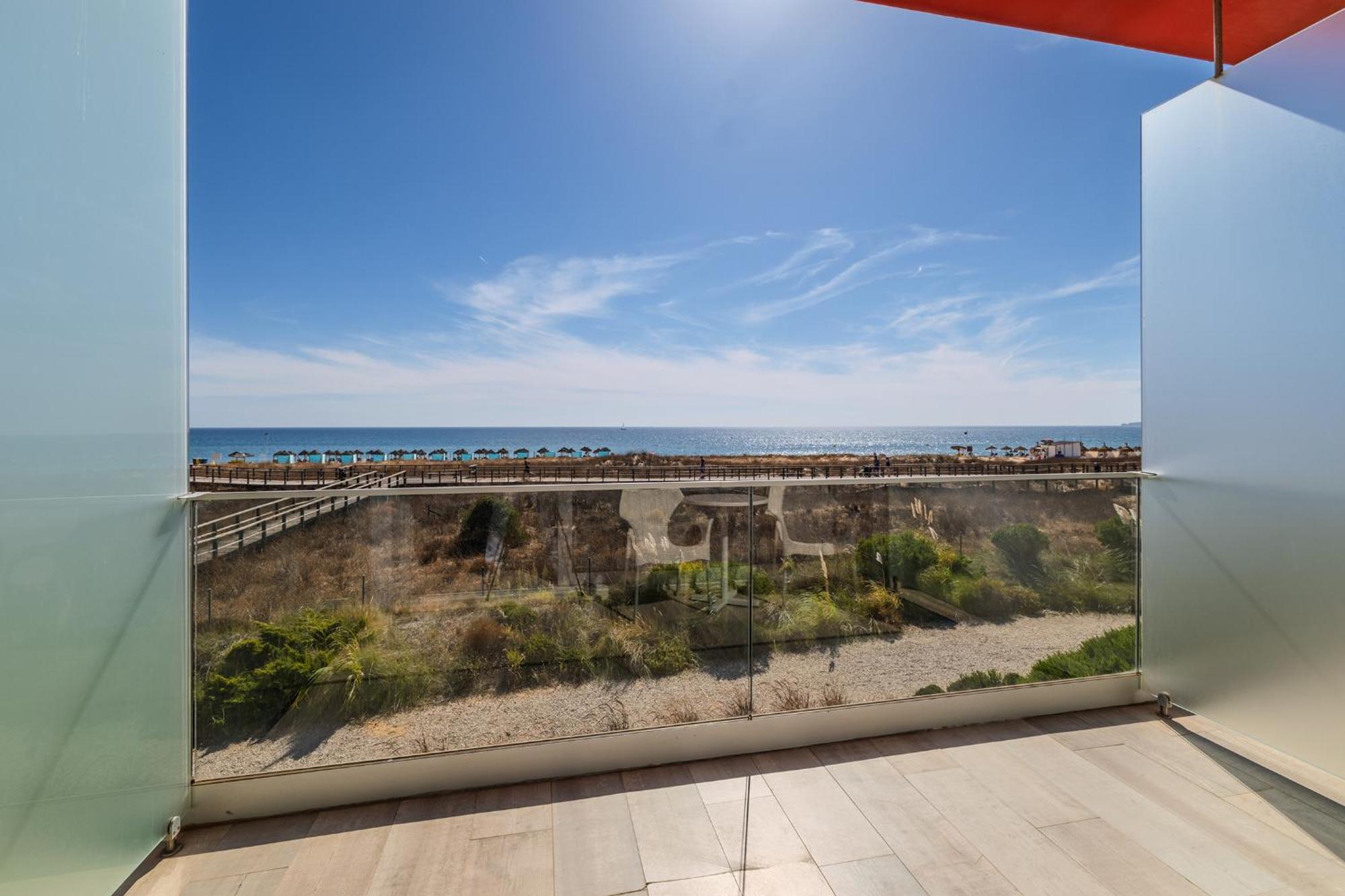 Suite con vistas al mar (2 adultos + 2 niños)