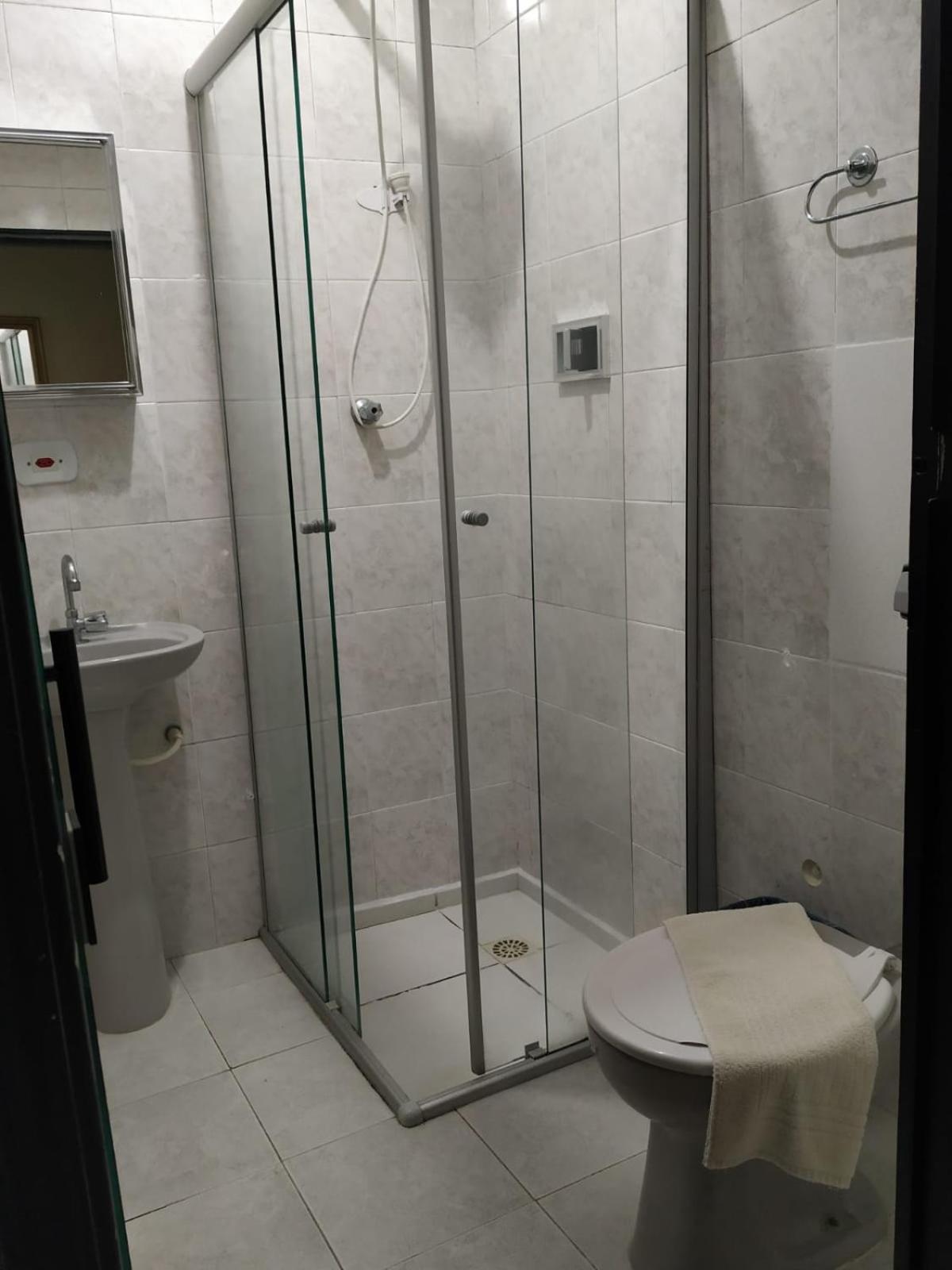 Quarto Individual Econômico