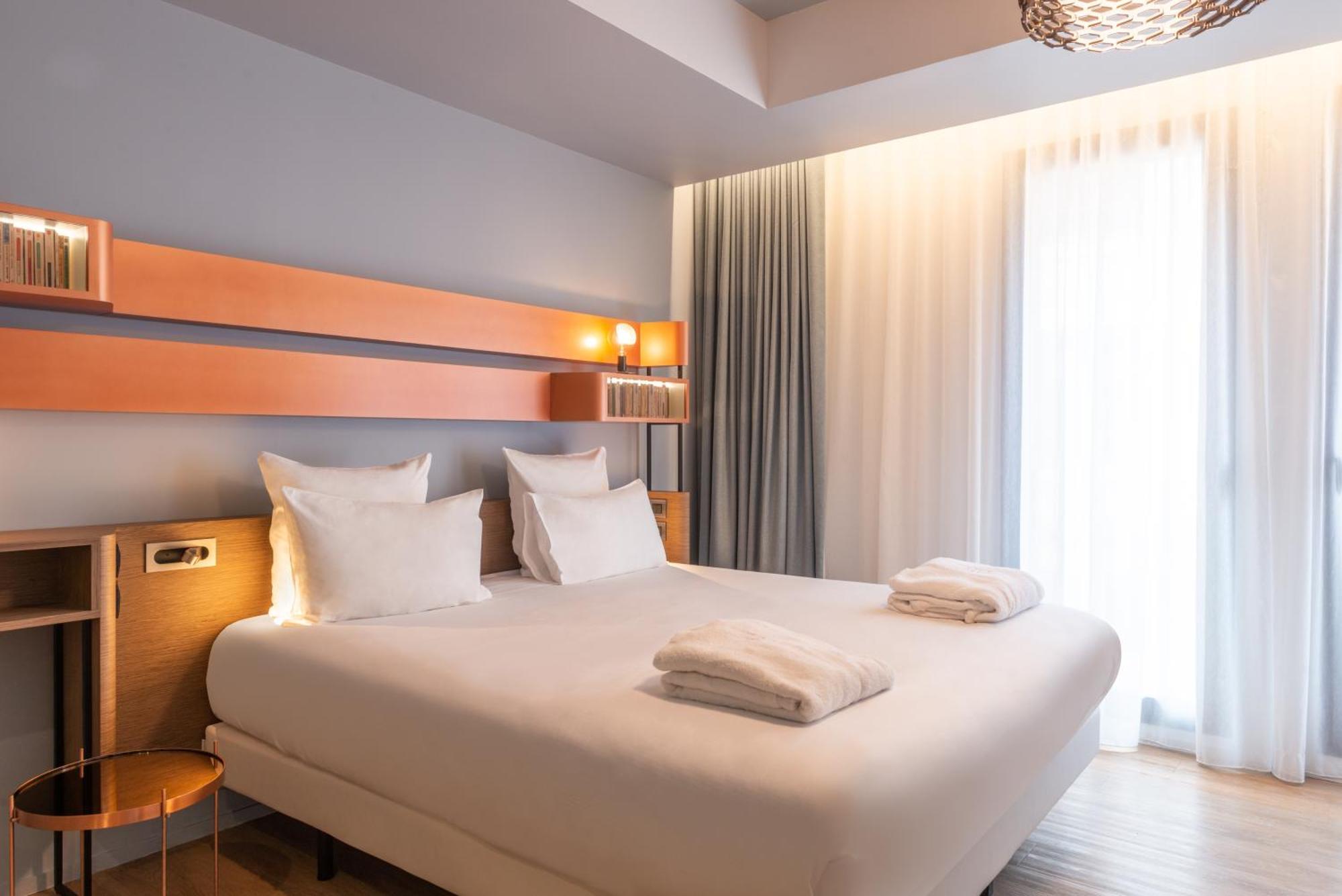 Classic Double Room with One Queen Bed