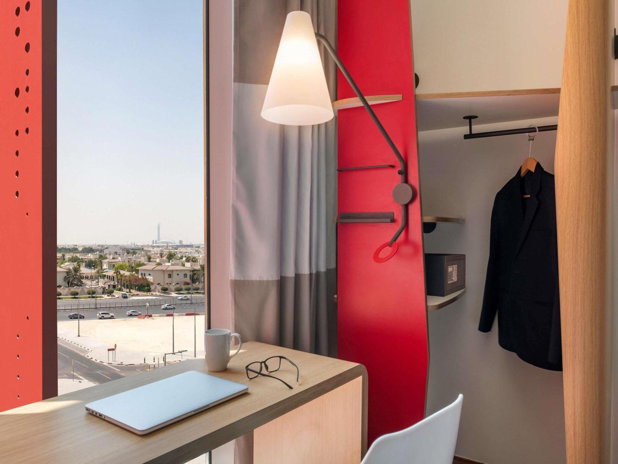 Chambre Lits Jumeaux Standard avec Vue sur la Piscine