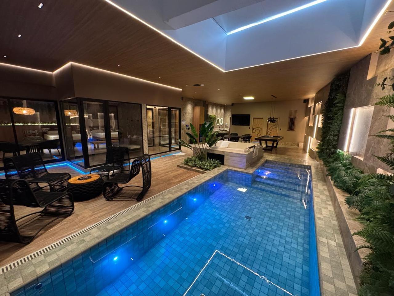 Quarto Duplo com Vista da Piscina