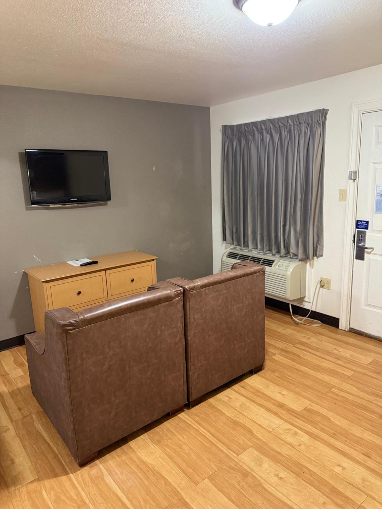 Deluxe Quadruple Room - Non-Smoking