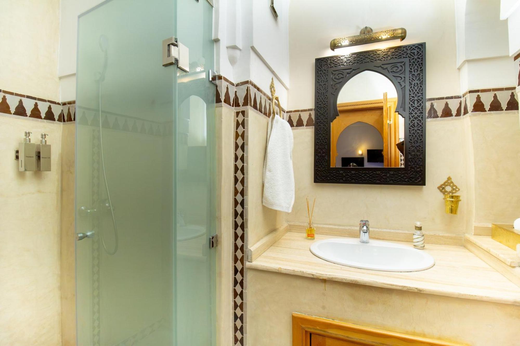 Chambre Double Deluxe avec Douche