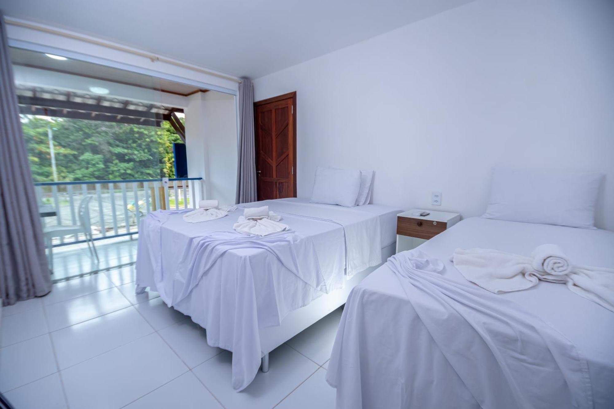 Quarto Triplo com Varanda