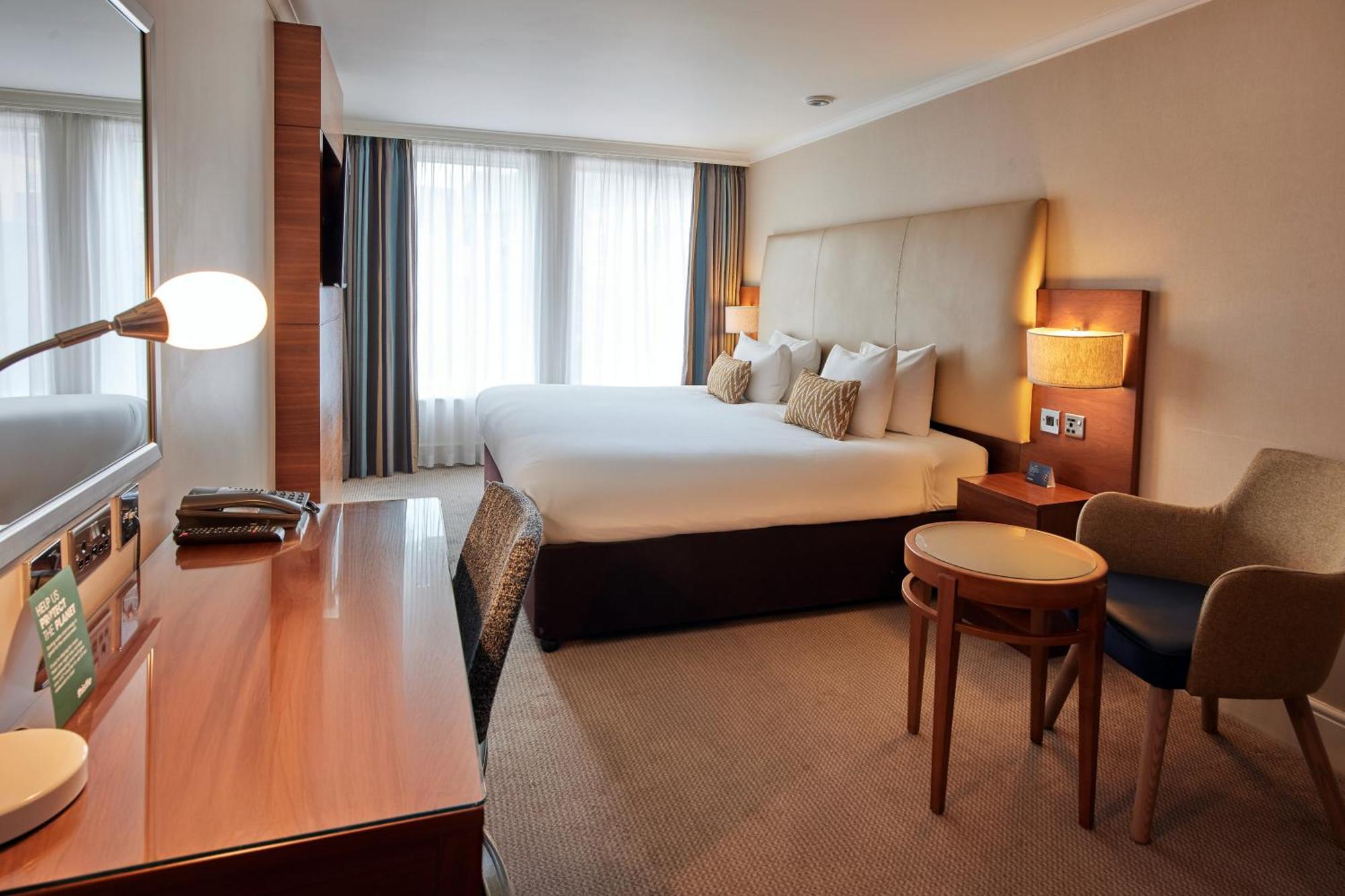 Deluxe Zimmer mit Kingsize-Bett