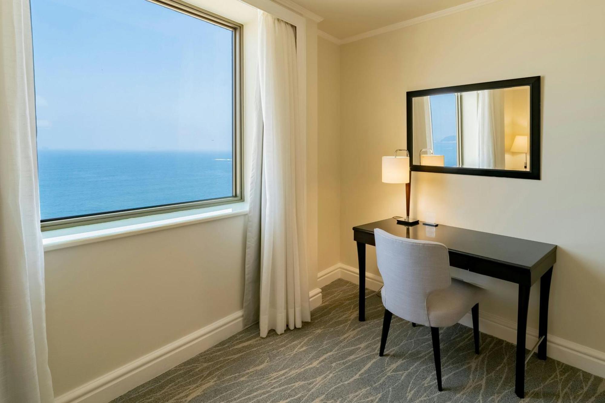 Habitación Deluxe con 1 cama extragrande y vistas al mar