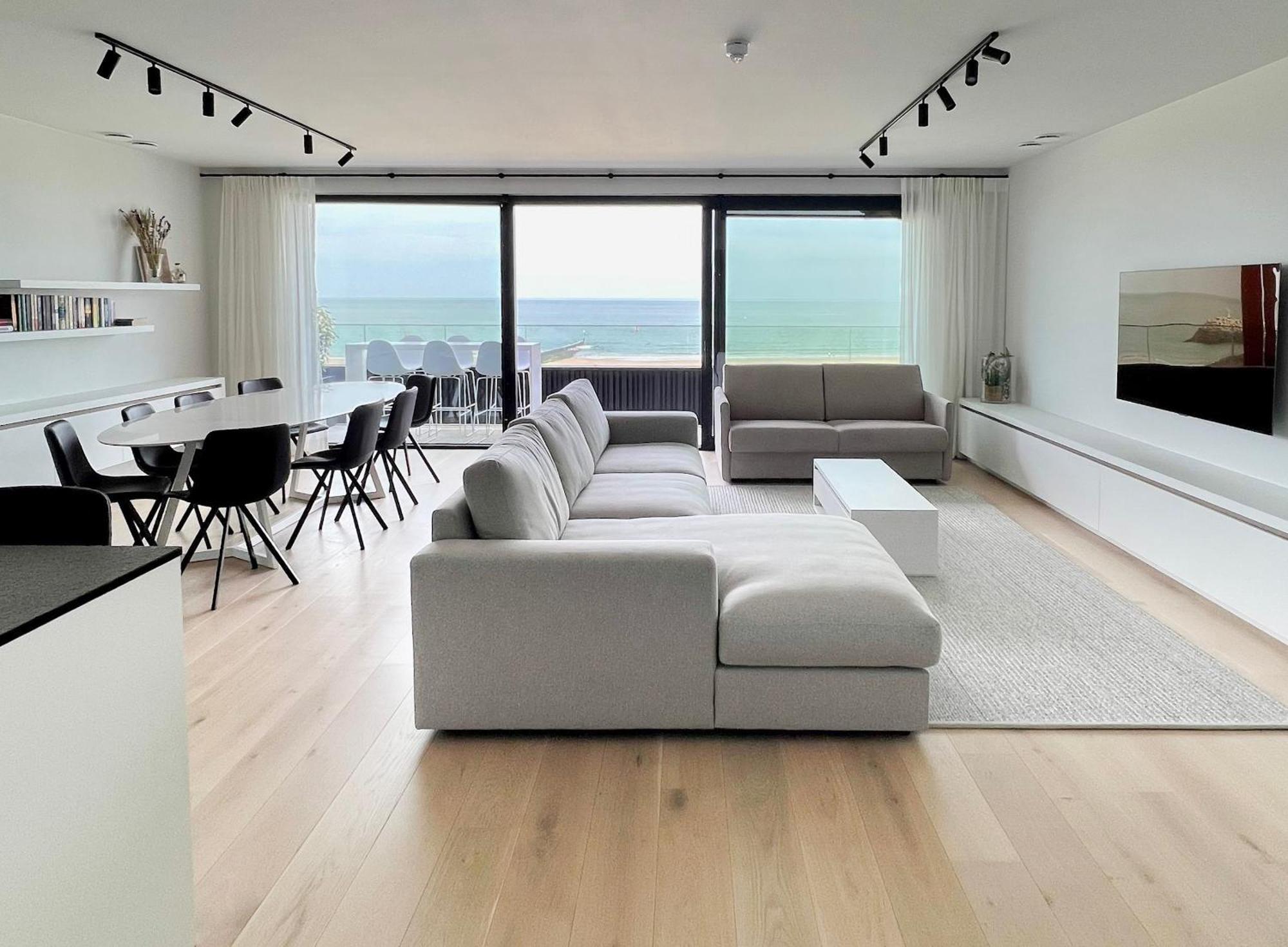 Appartement met 2 Slaapkamers en Uitzicht op Zee