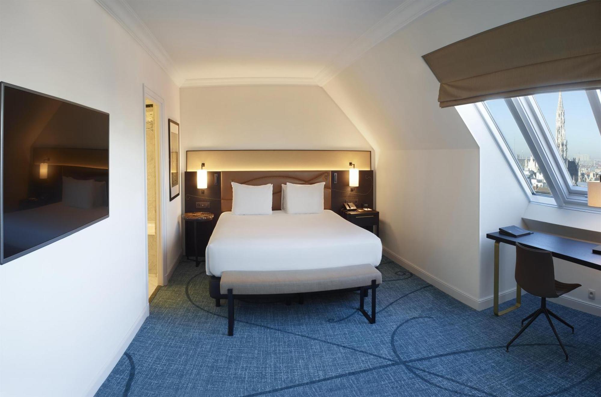 Suite Júnior com Cama King-size - Acesso ao Salão