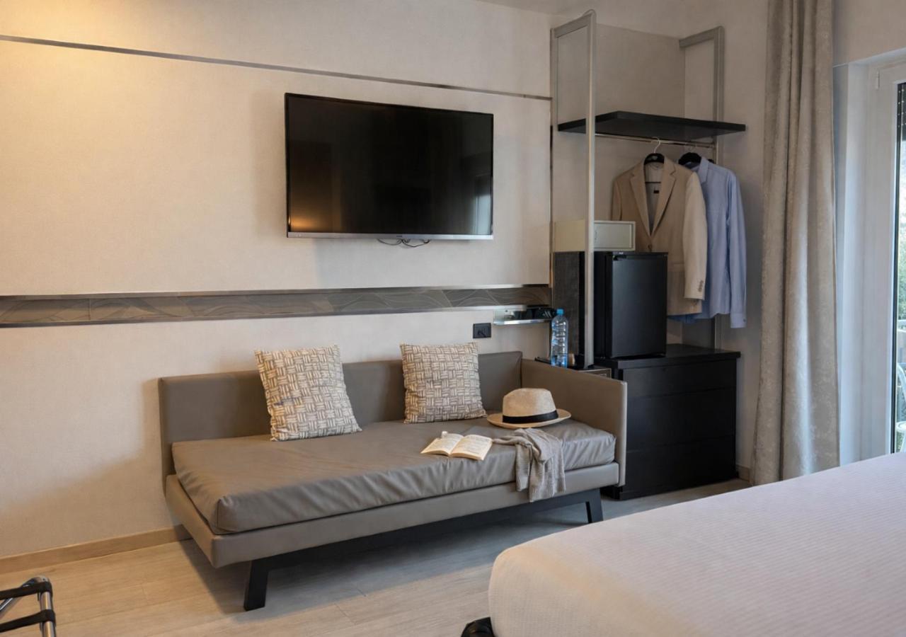 Deluxe Zimmer mit Balkon und Seeblick