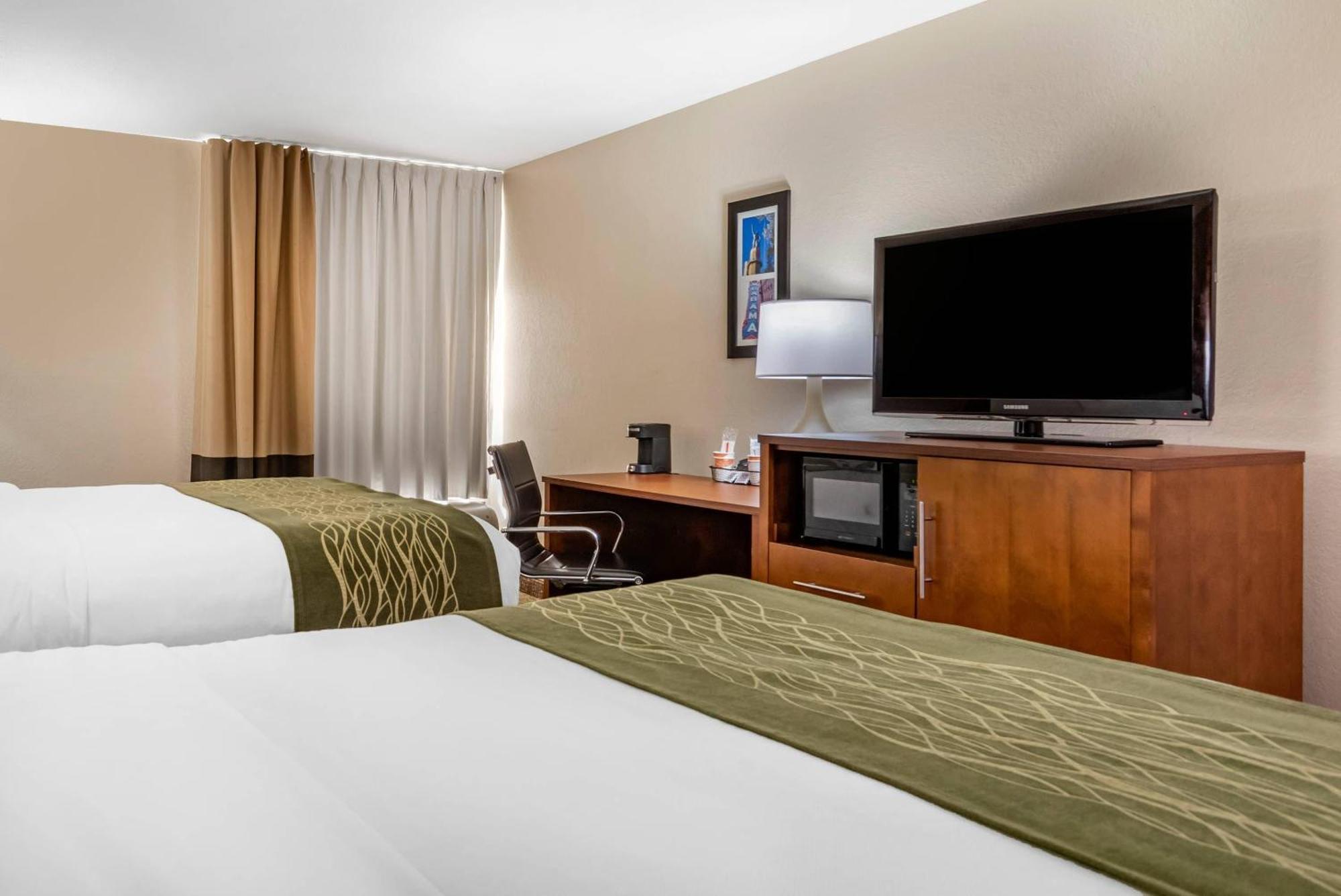 Queen Room with Two Queen Beds - Non-Smoking