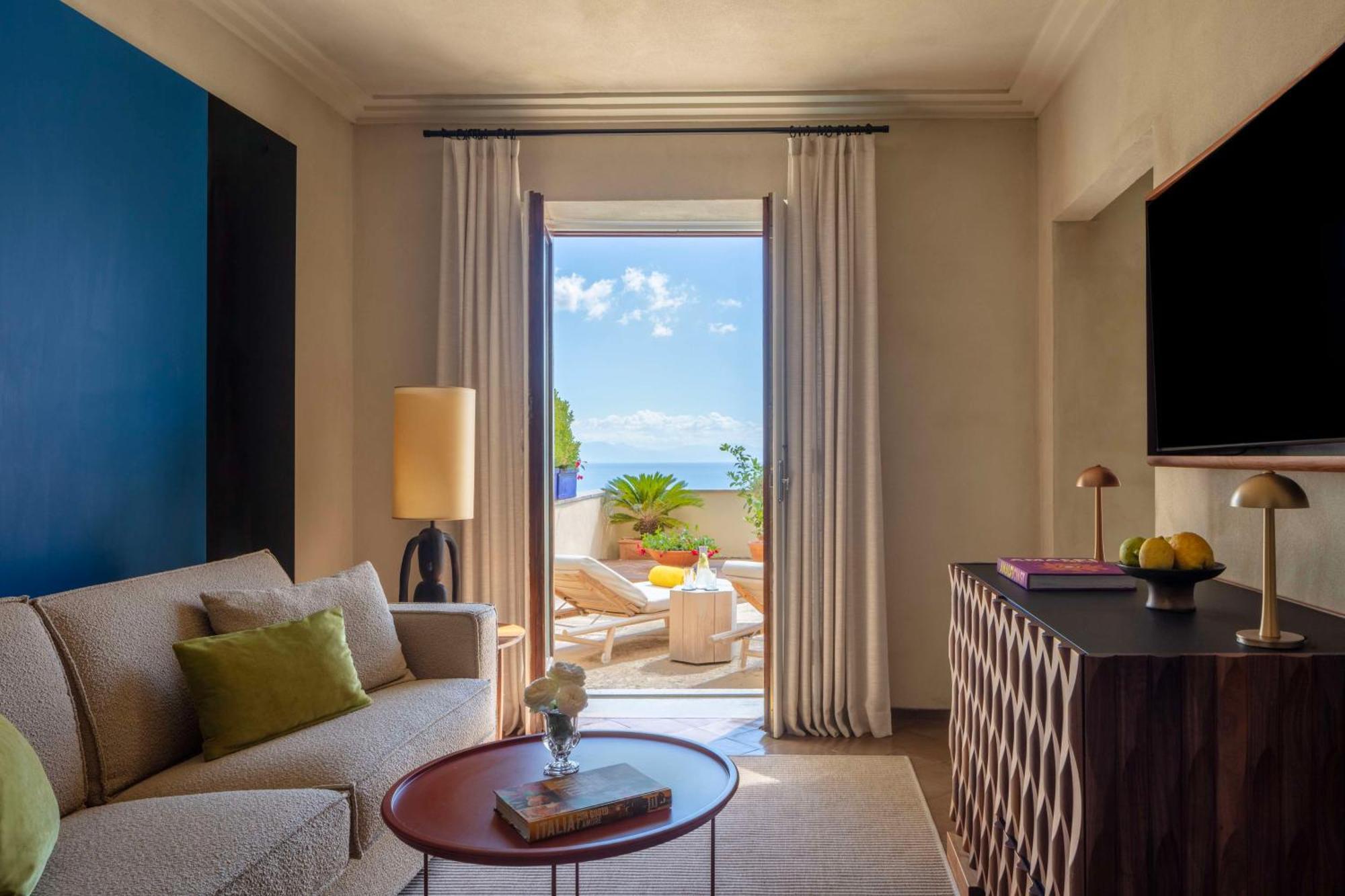 Suite Sea View Terrace Jacuzzi Extra Bed,1758302645:JPEG