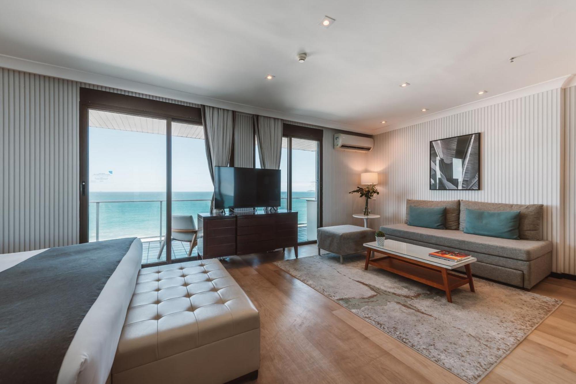 King Suite with Sea View,1758529221:JPEG