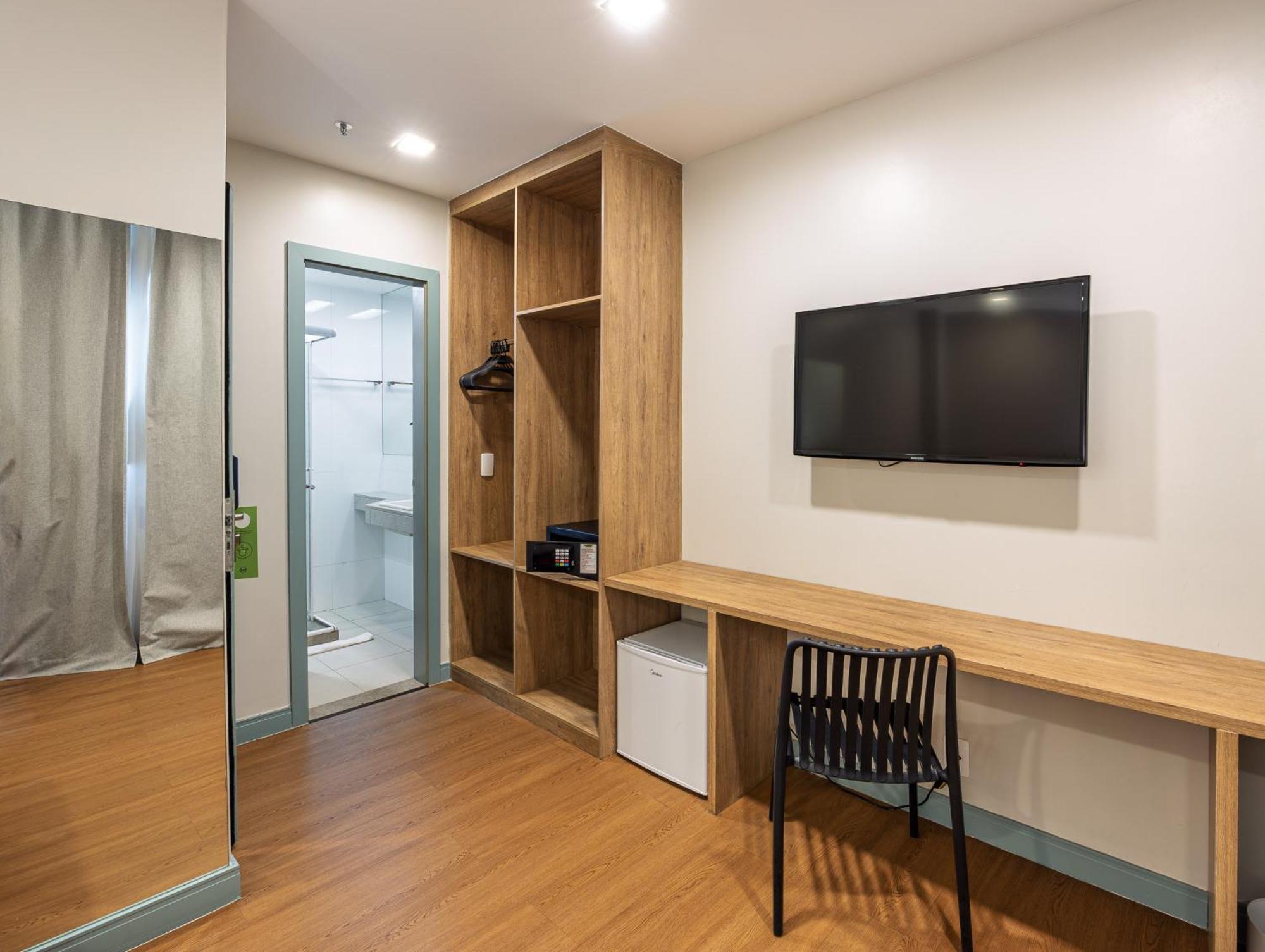 Quarto Twin Standard