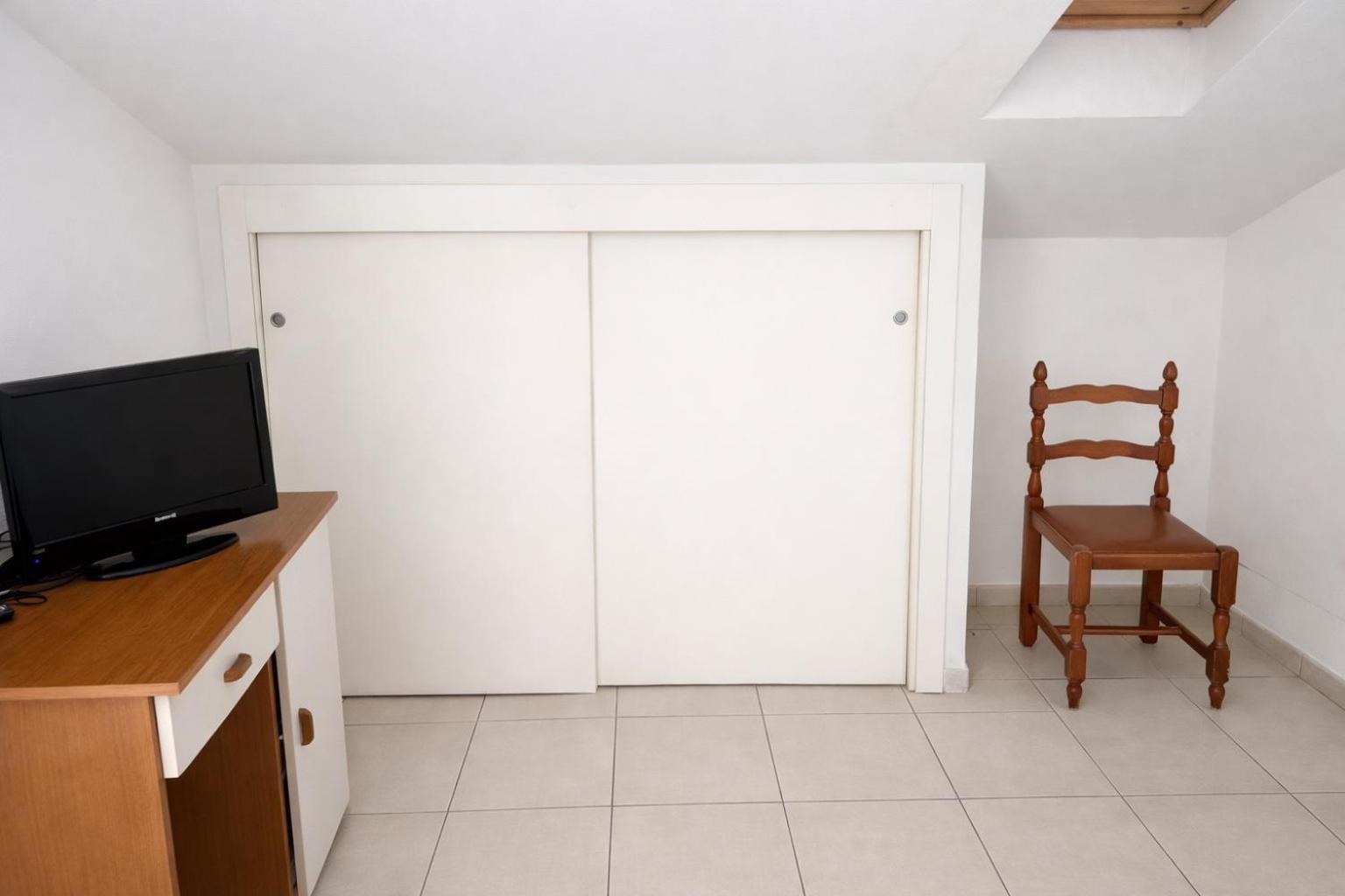 Economy Double Room - Attic,1758584856:JPEG