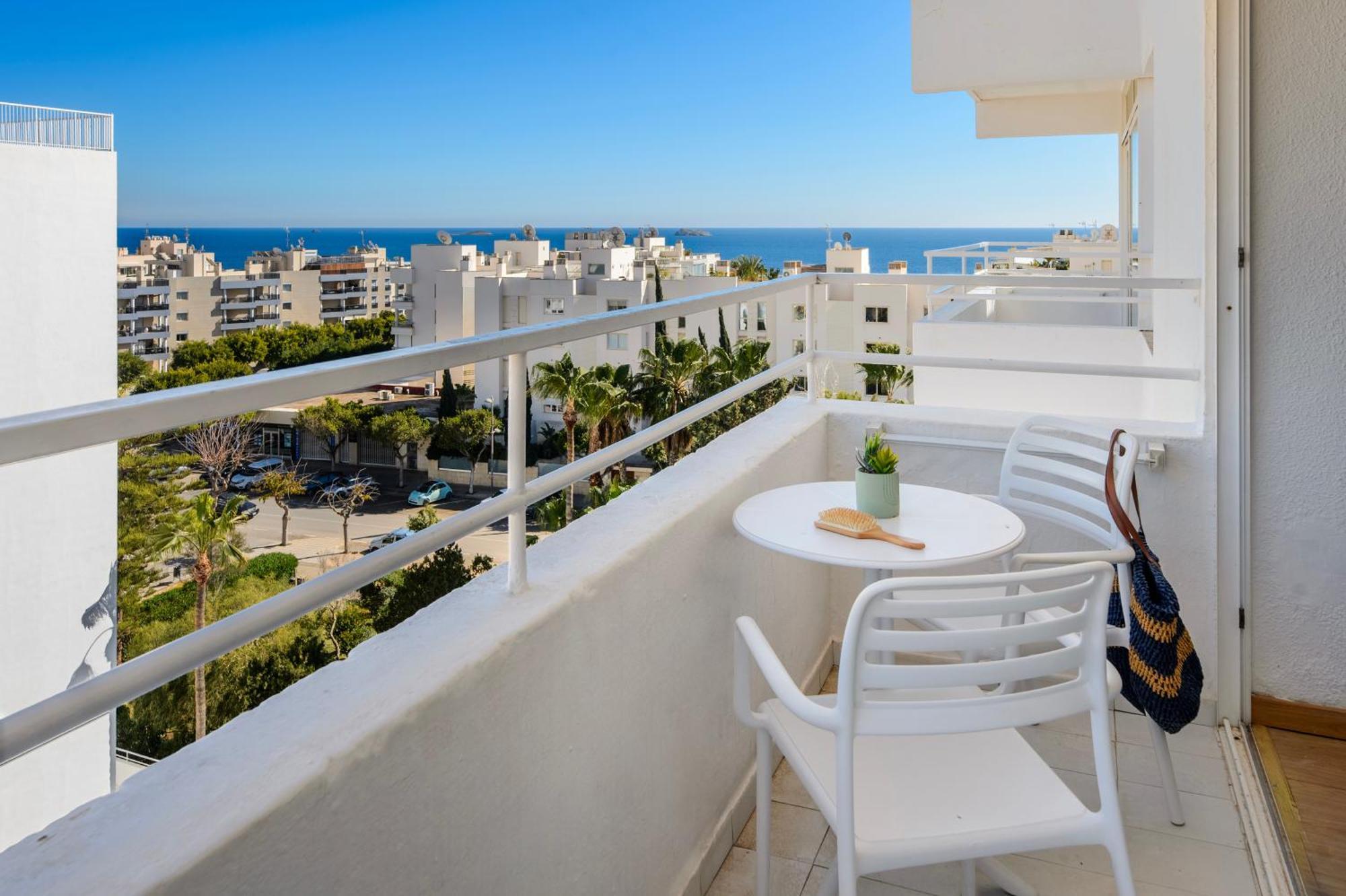 Superior One-Bedroom Apartment Views,1765164506:JPEG