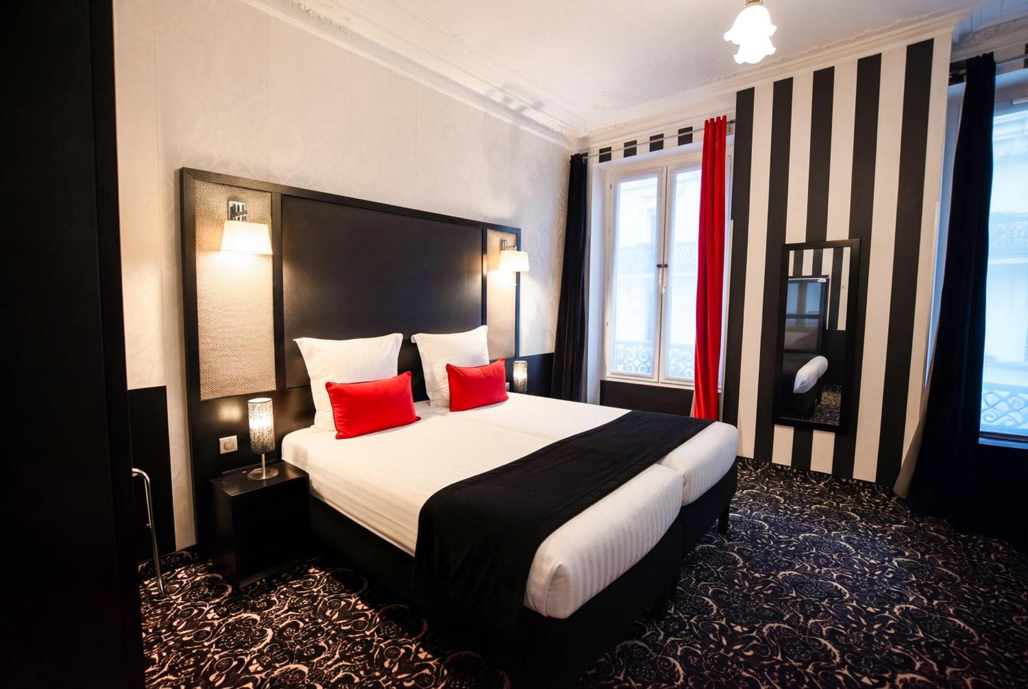 Quarto Superior com Cama de Casal ou 2 de Solteiro