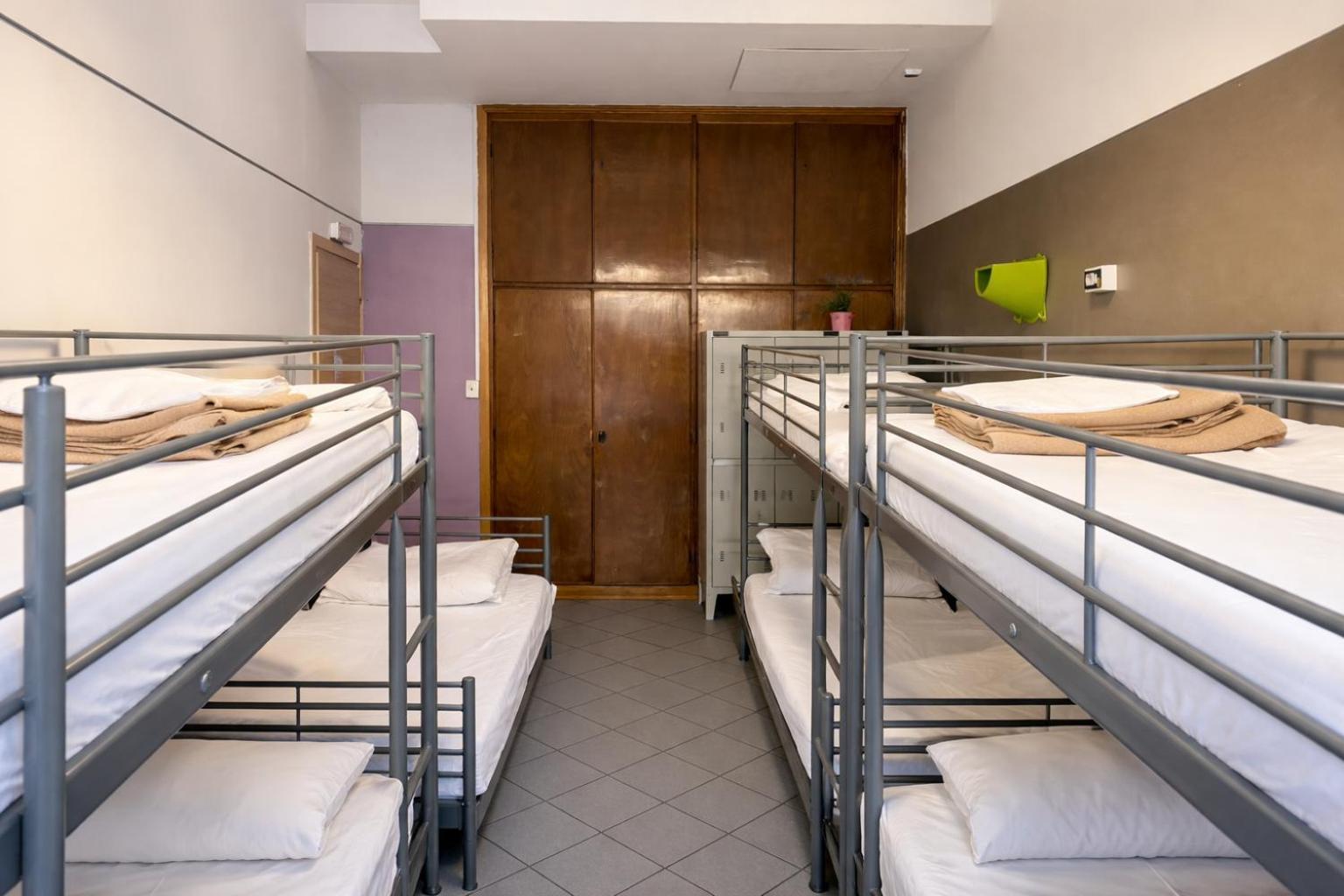 Lit dans Dortoir Mixte de 8 Lits
