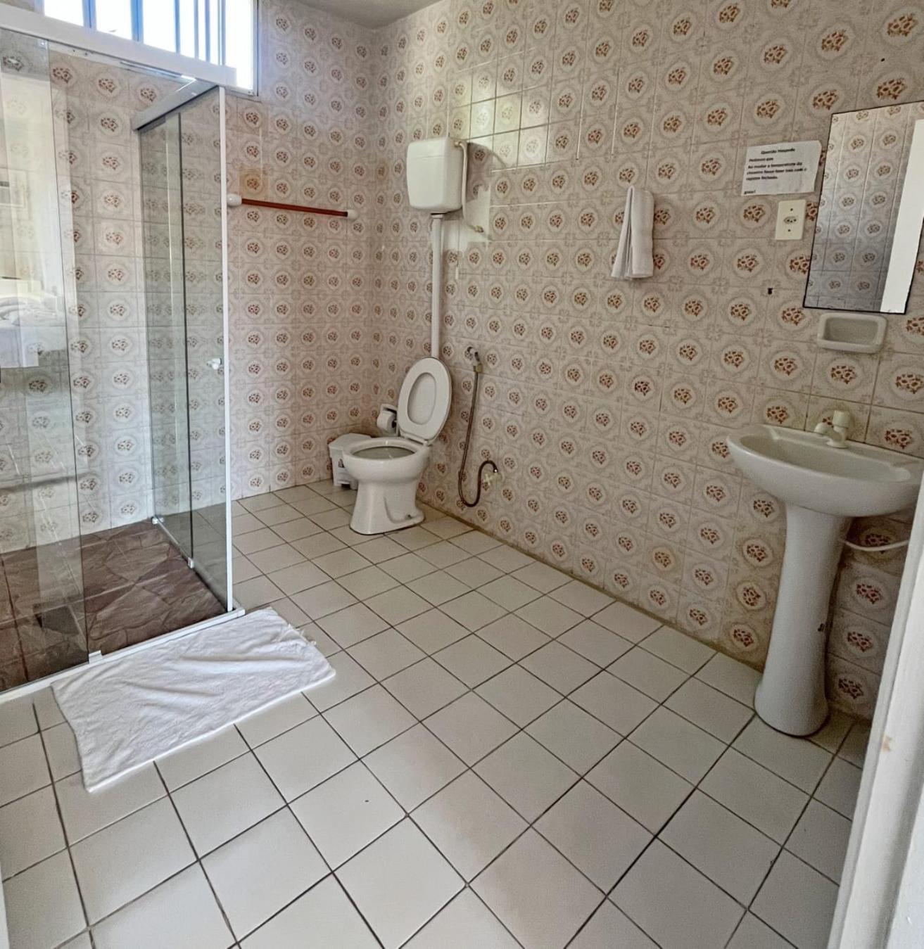 Family Room,1765370322:JPEG