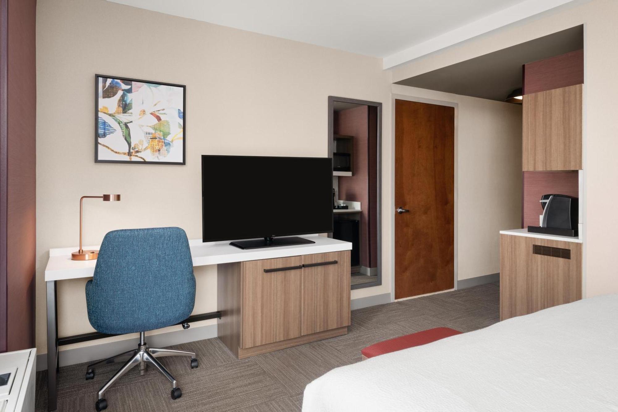 Habitación esquinera con vistas a la ciudad - Cama extragrande