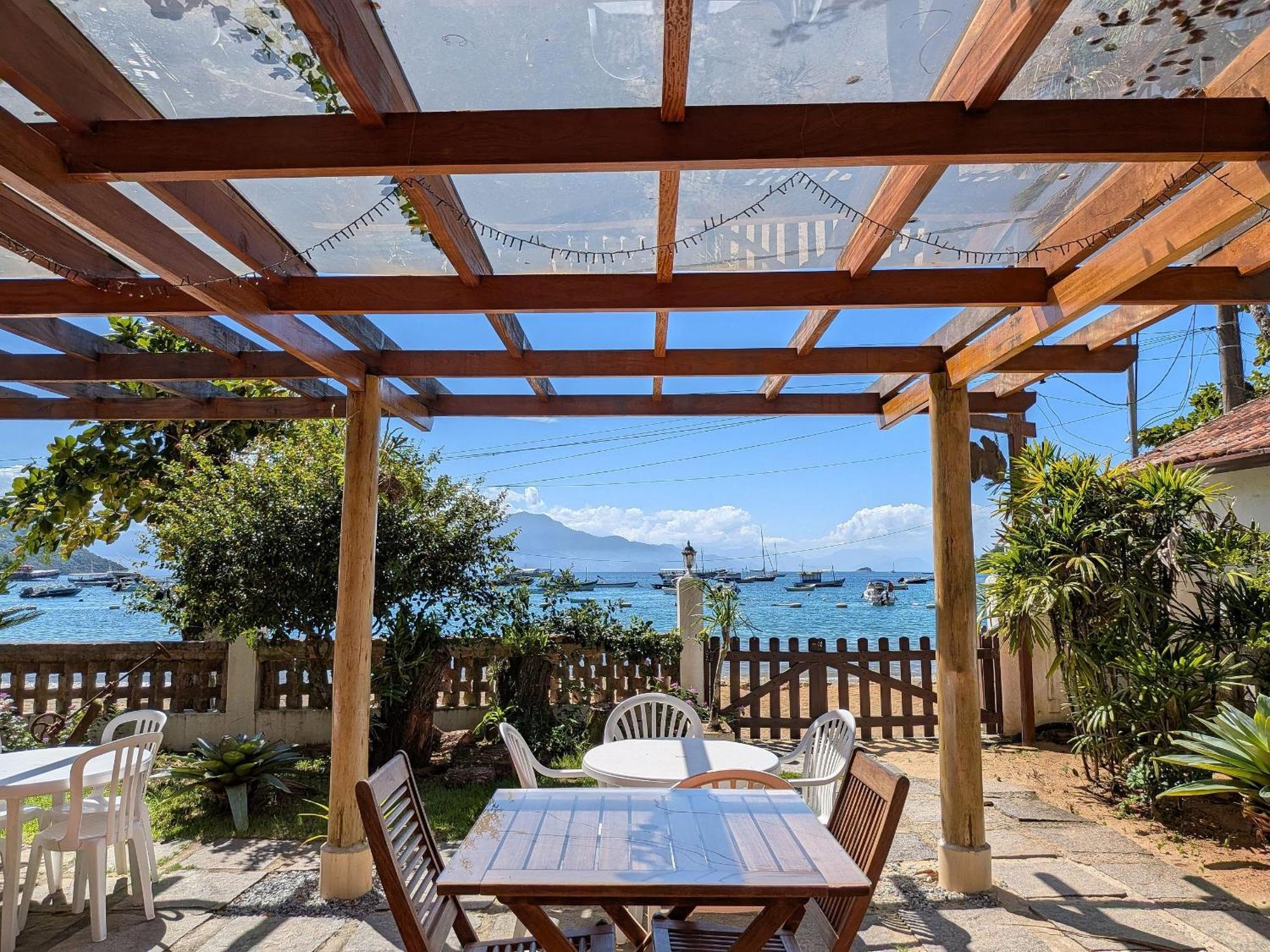 Quarto Triplo Superior com Vista do Mar