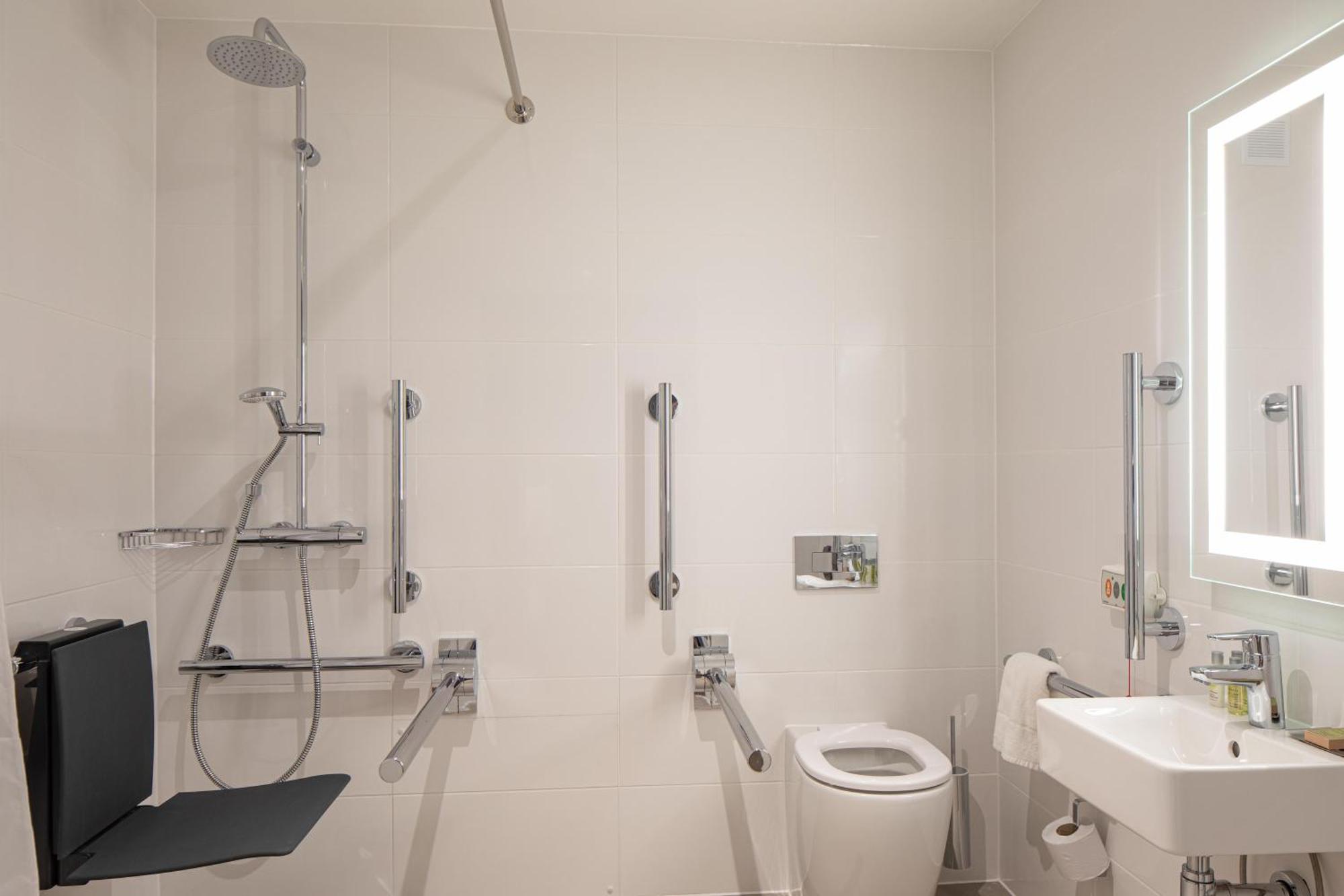 Accessible Guest Room,1765808502:JPEG