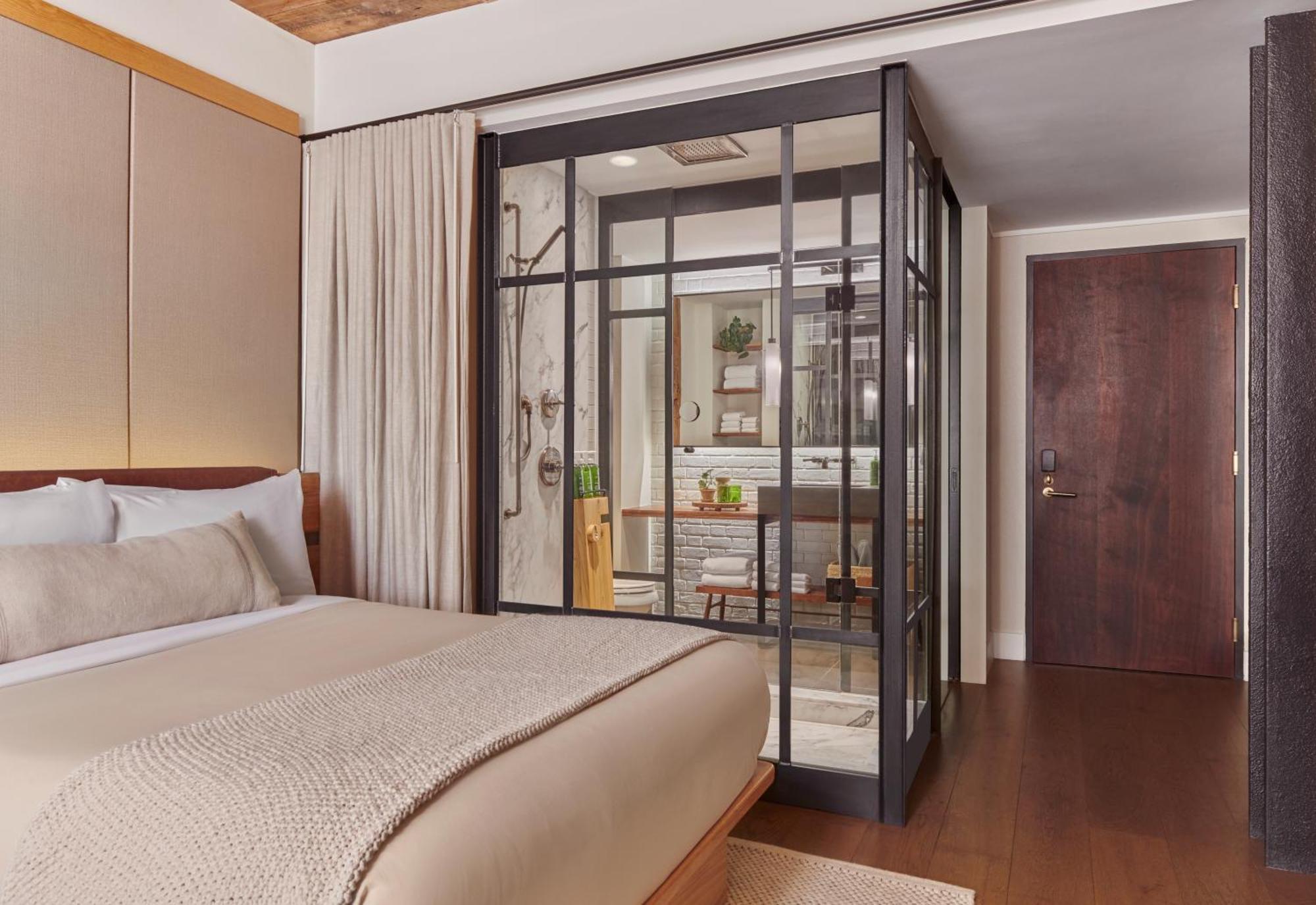 Quarto Duplo Superior com 2 Camas de Casal