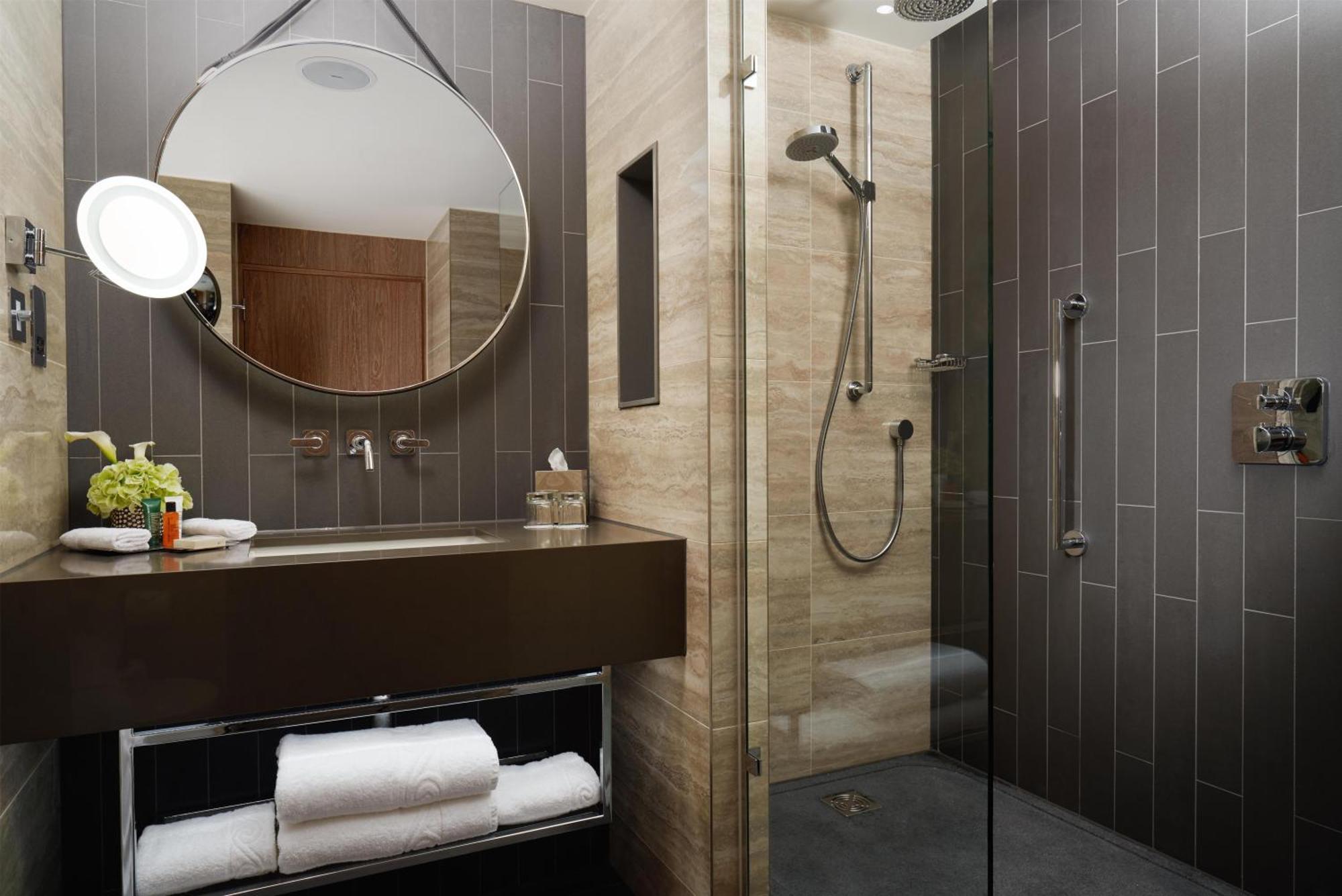 Suite Júnior Deluxe com Acesso ao Salão