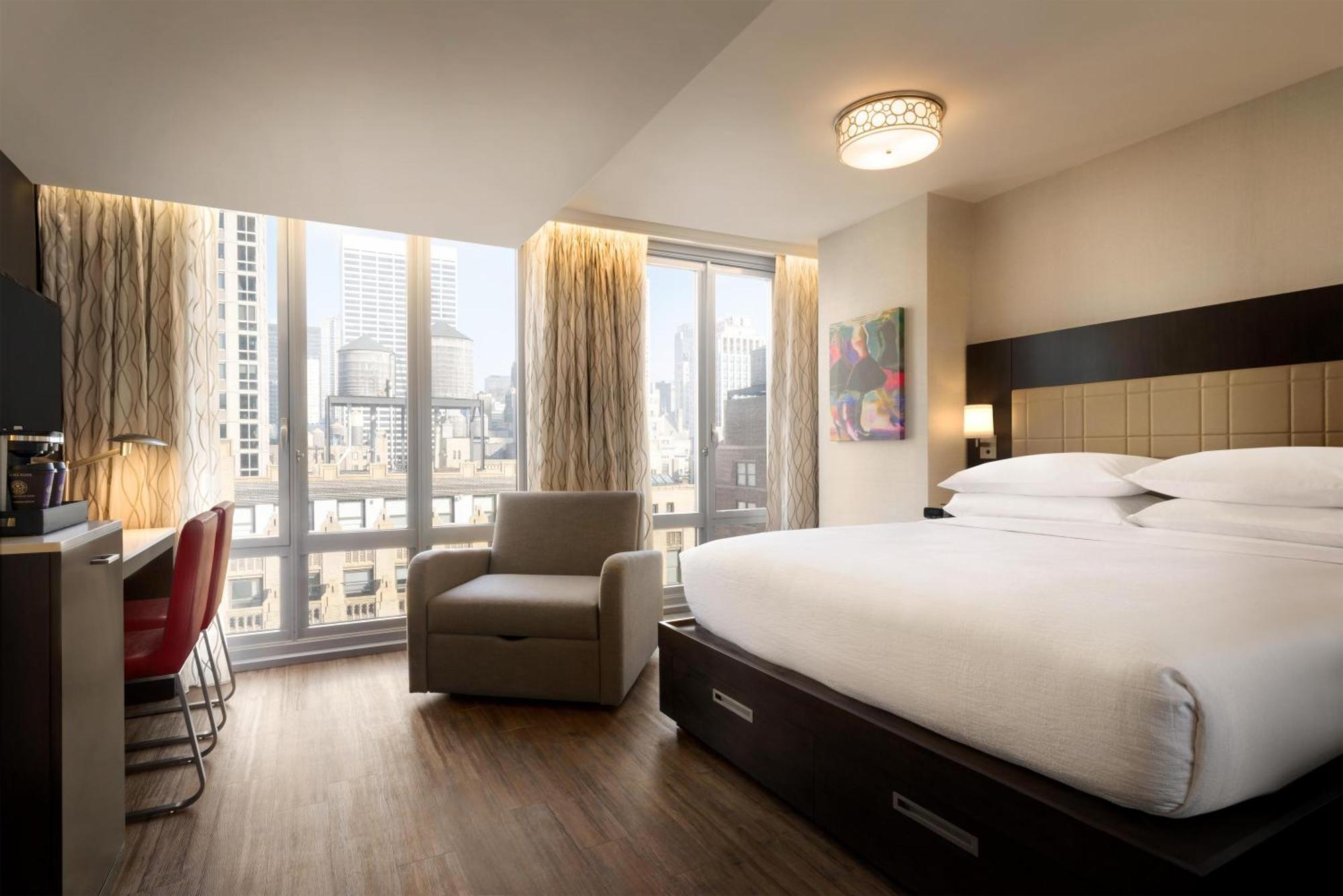 Quarto com 1 Cama King-size, Vista Céu - Acessível a Pessoas com Audição Condicionada