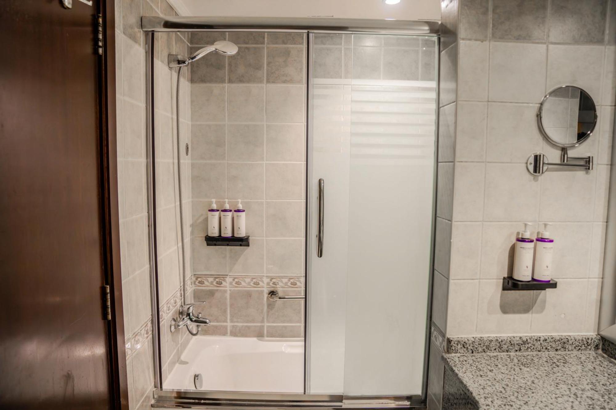 Chambre Familiale Standard - Vue sur Ville